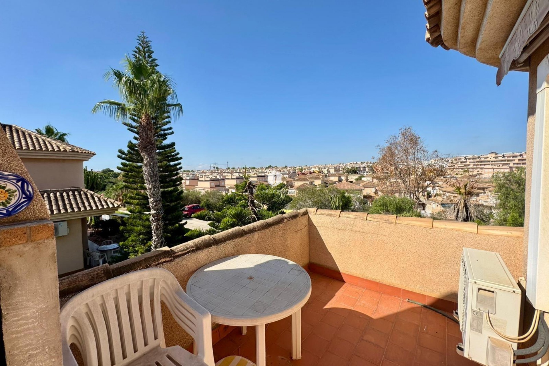 Z drugiej ręki - Villa -
Torrevieja - Costa Blanca