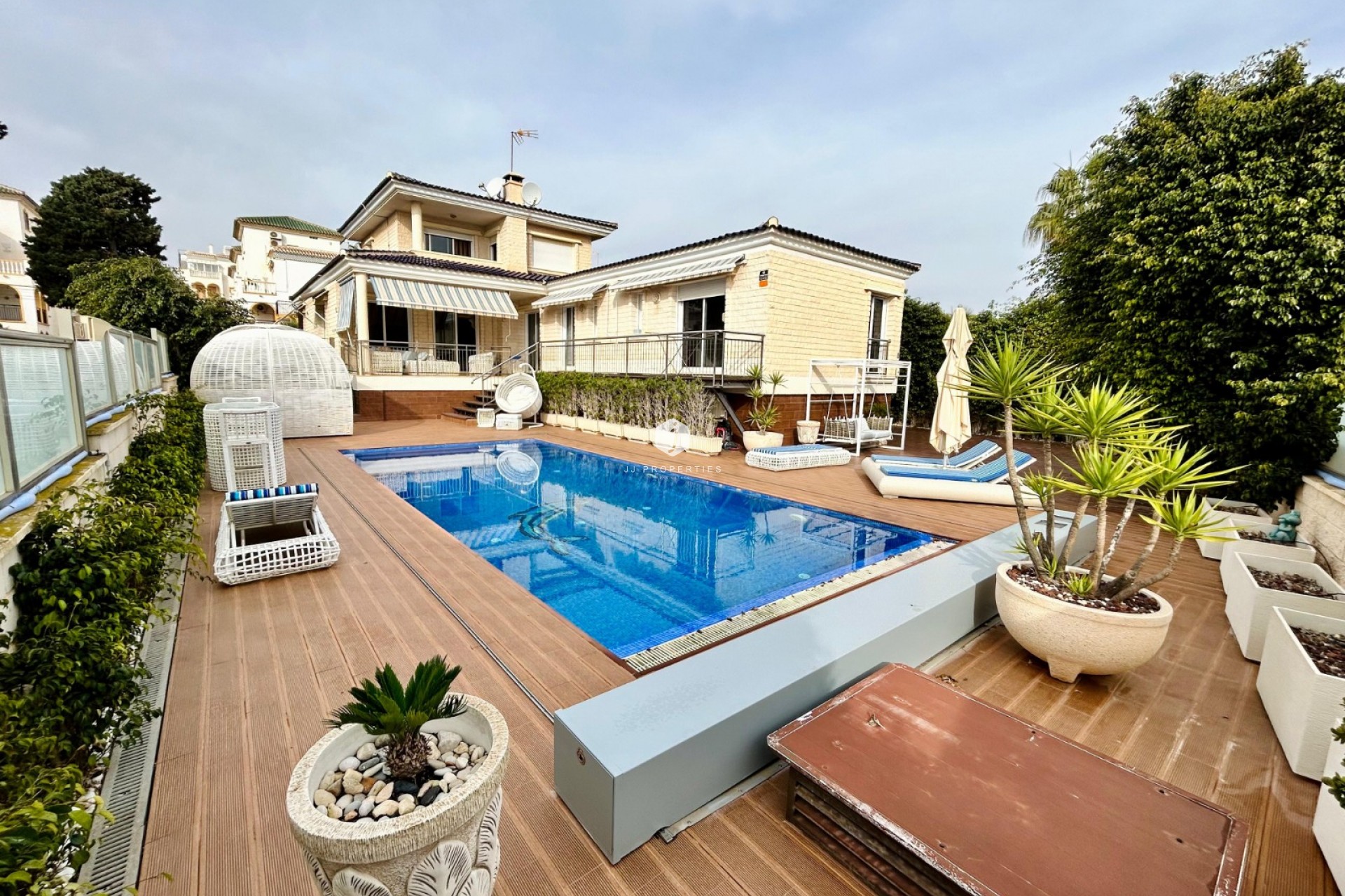 Z drugiej ręki - Villa -
Torrevieja - Costa Blanca