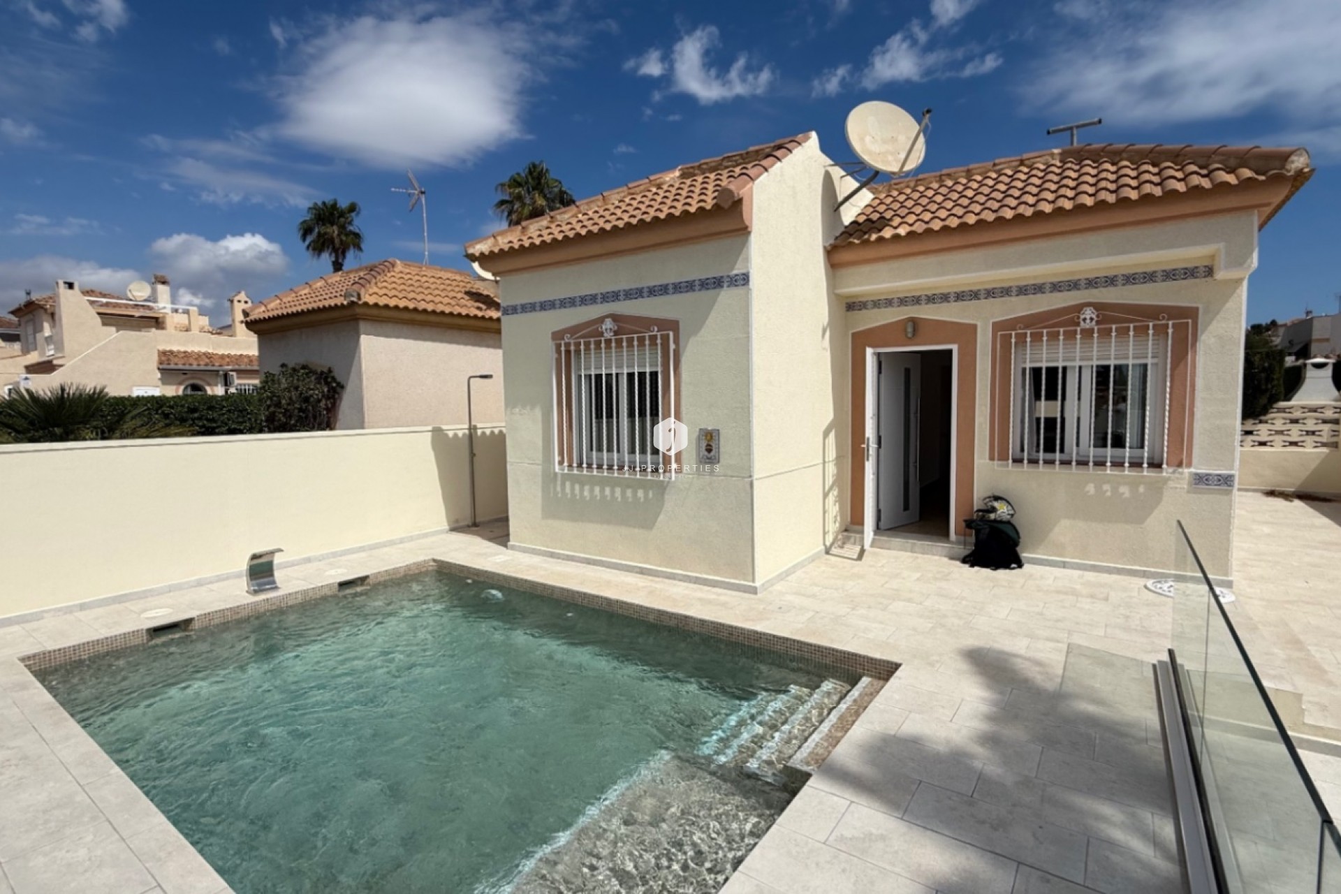 Z drugiej ręki - Villa -
Torrevieja - Costa Blanca