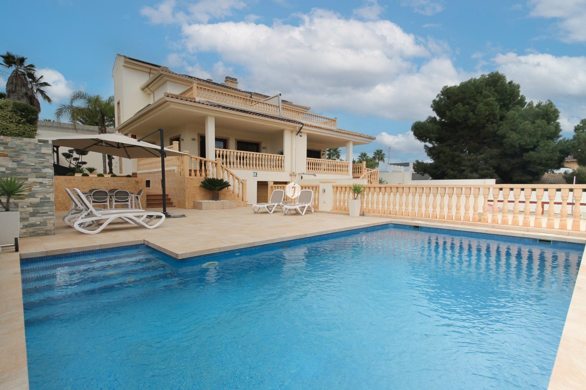 Z drugiej ręki - Villa -
Torrevieja - Costa Blanca