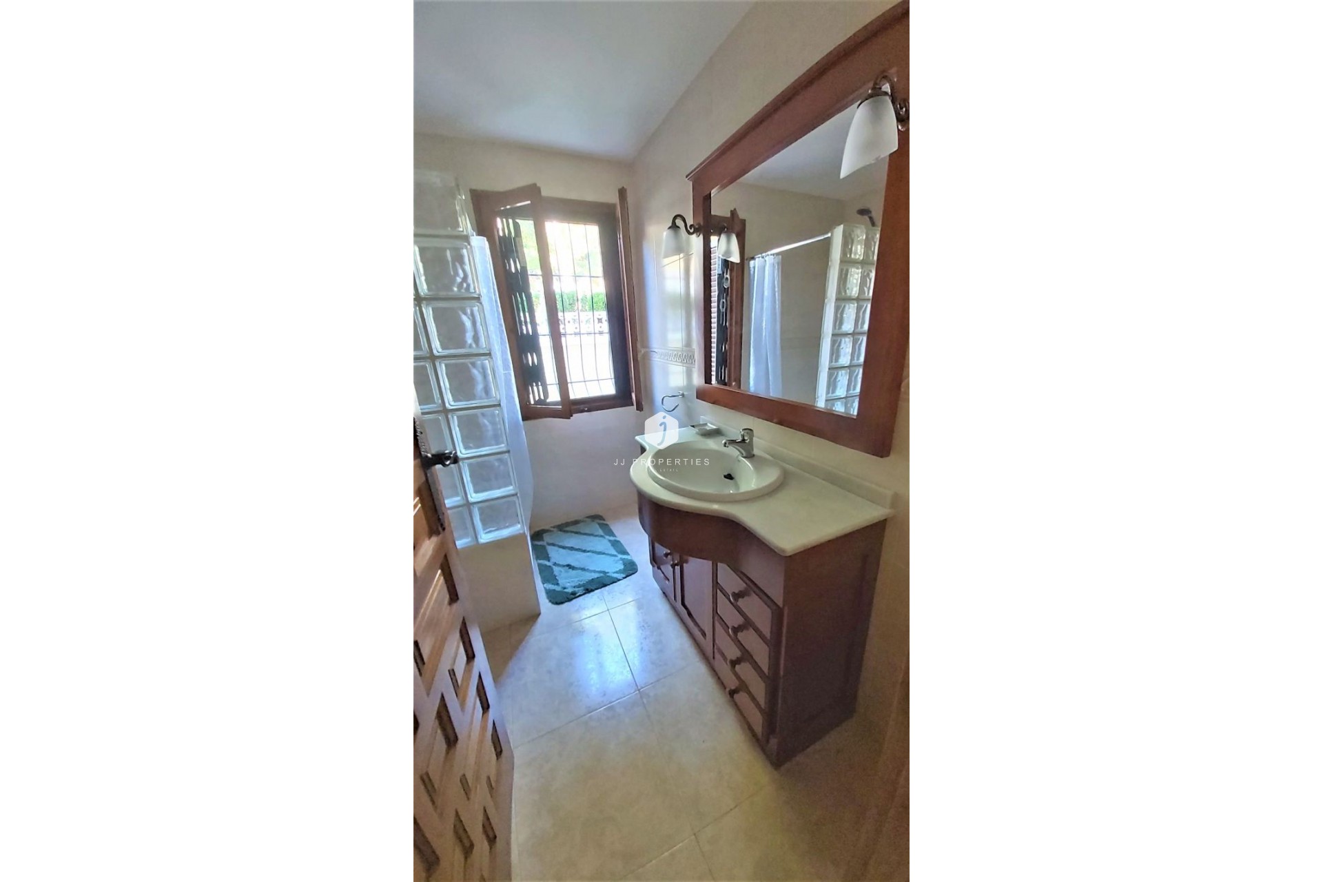 Z drugiej ręki - Villa -
Torrevieja - Costa Blanca