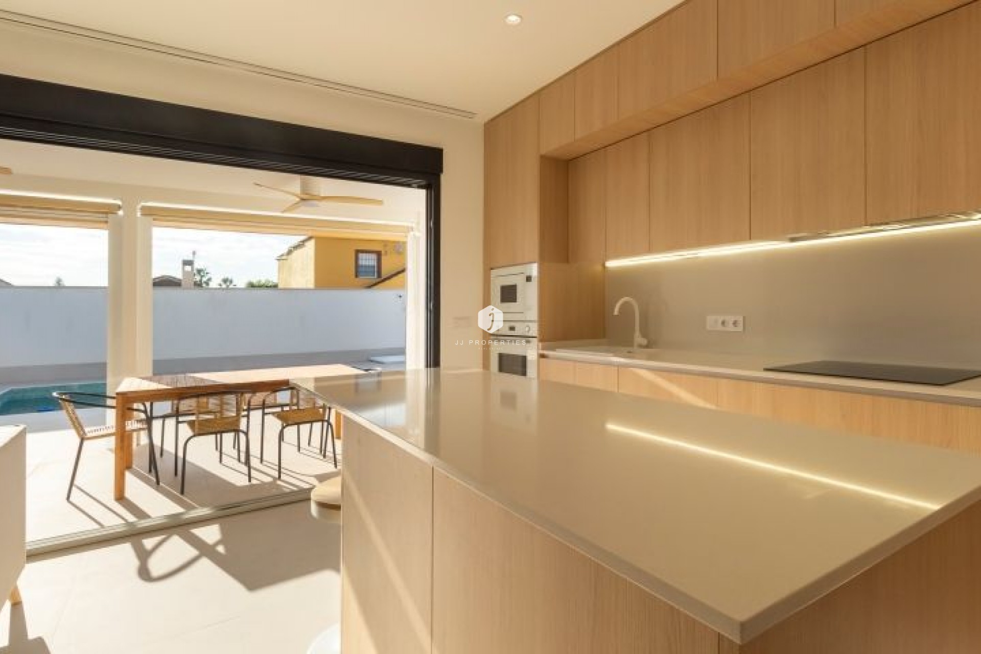 Z drugiej ręki - Villa -
Torrevieja - Costa Blanca