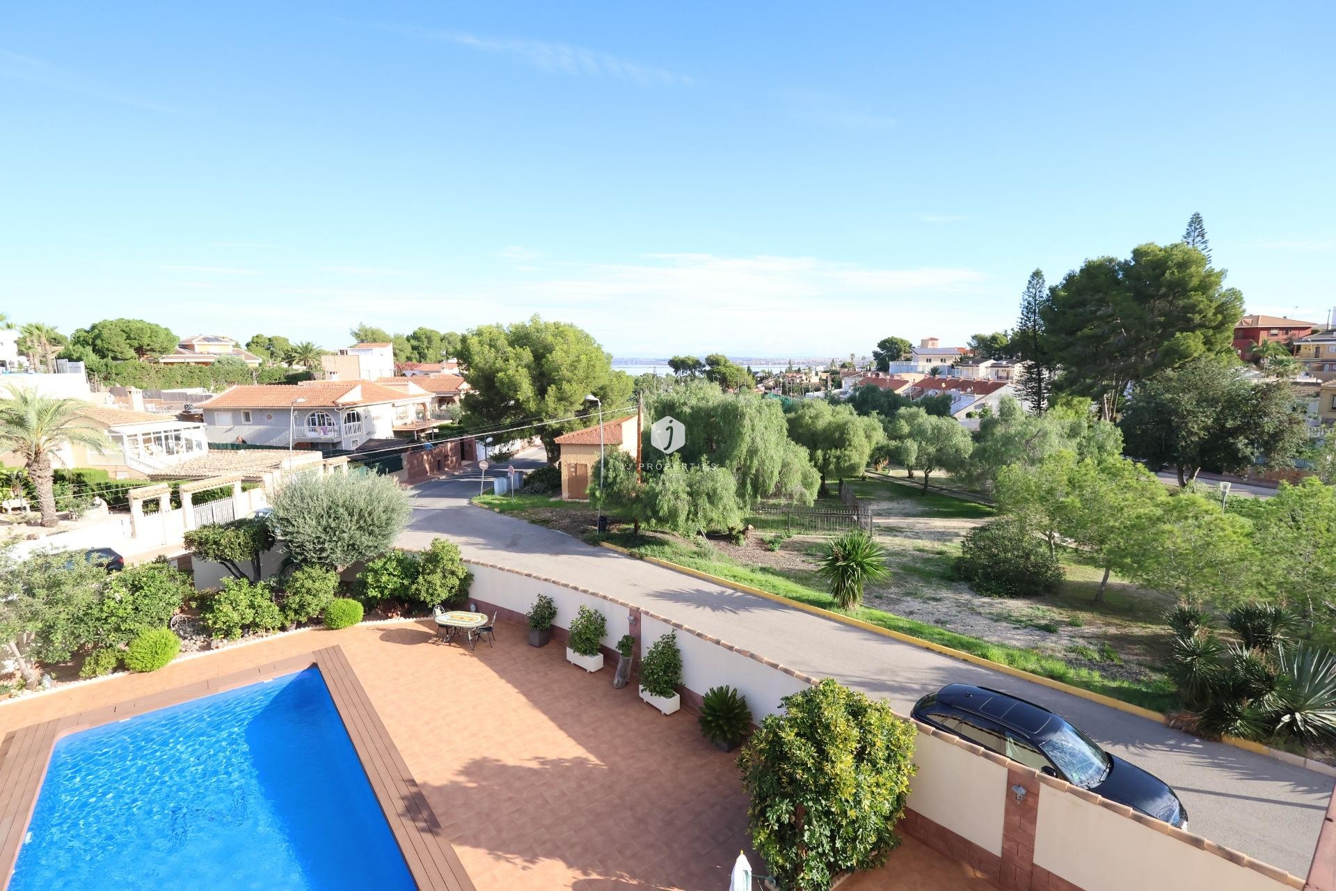 Z drugiej ręki - Villa -
Torrevieja - Costa Blanca