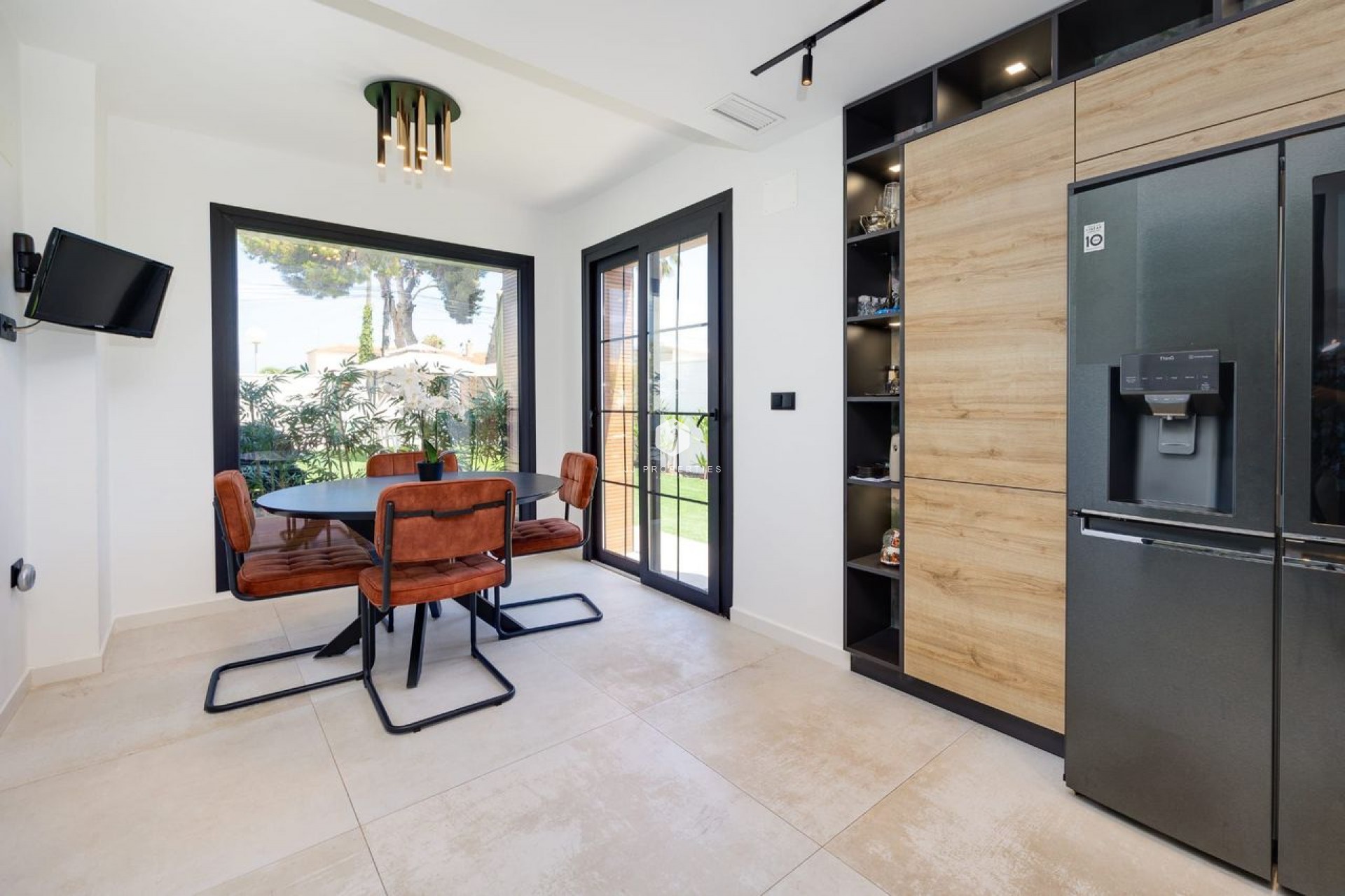 Z drugiej ręki - Villa -
Torrevieja - Costa Blanca