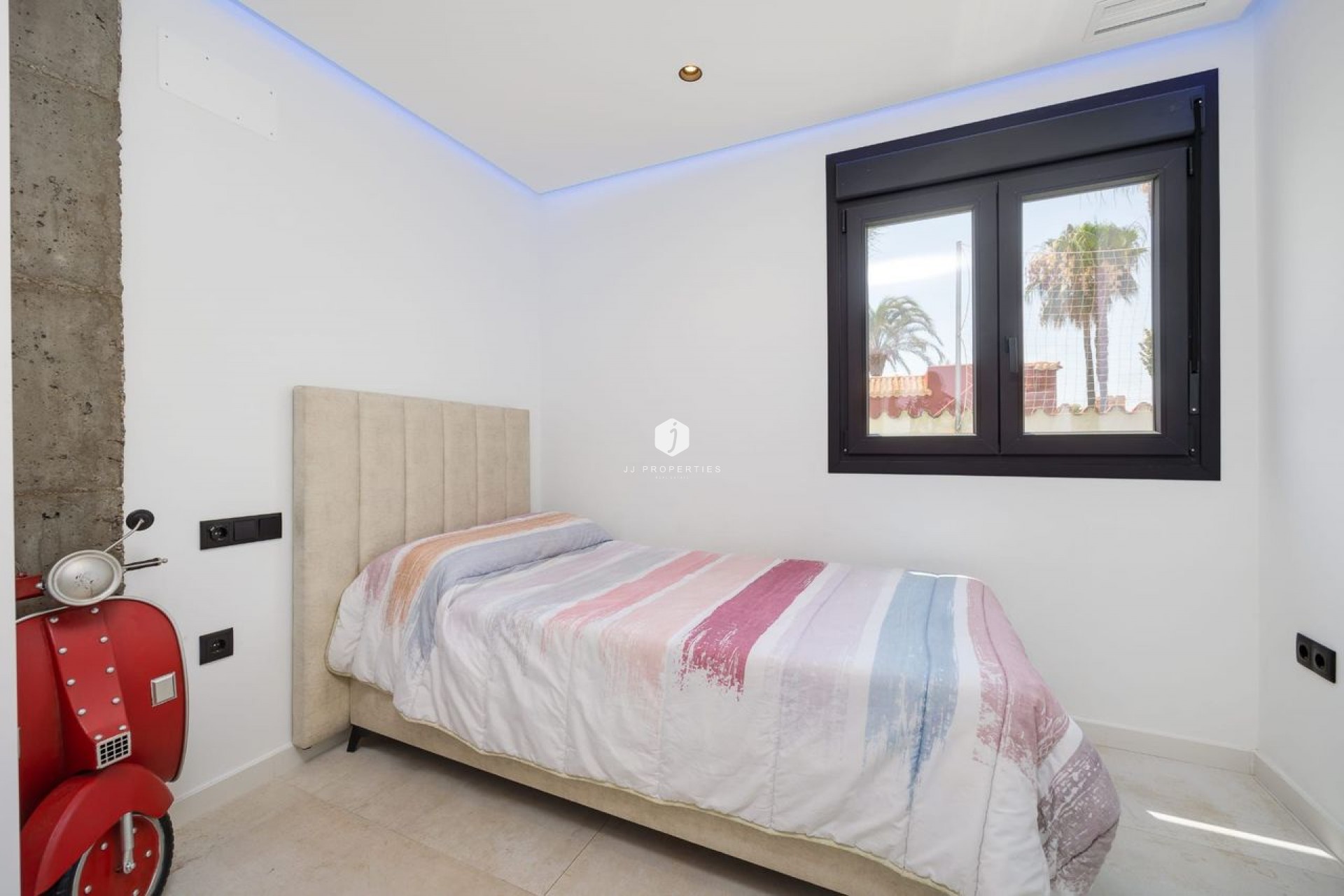 Z drugiej ręki - Villa -
Torrevieja - Costa Blanca