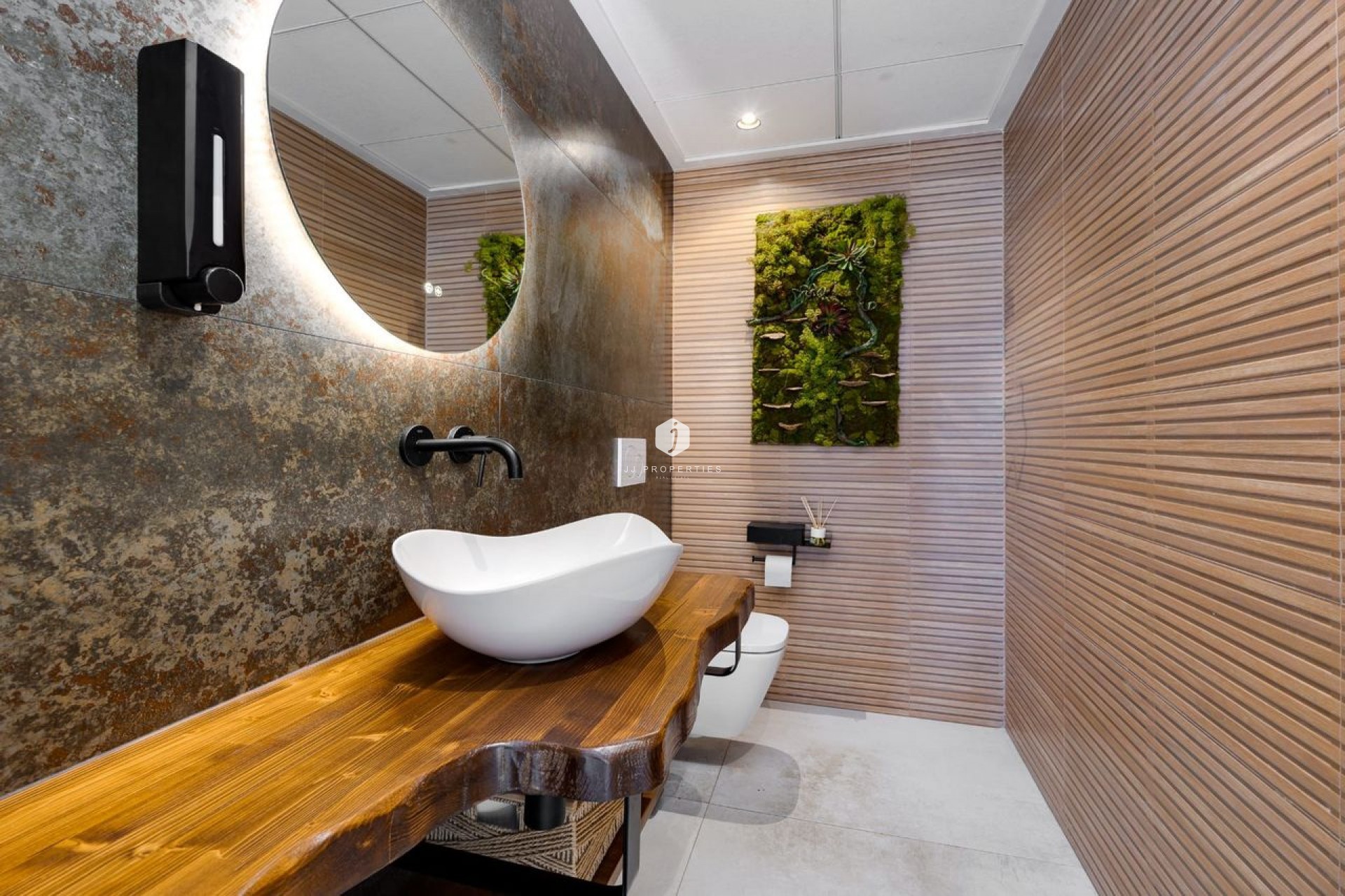 Z drugiej ręki - Villa -
Torrevieja - Costa Blanca