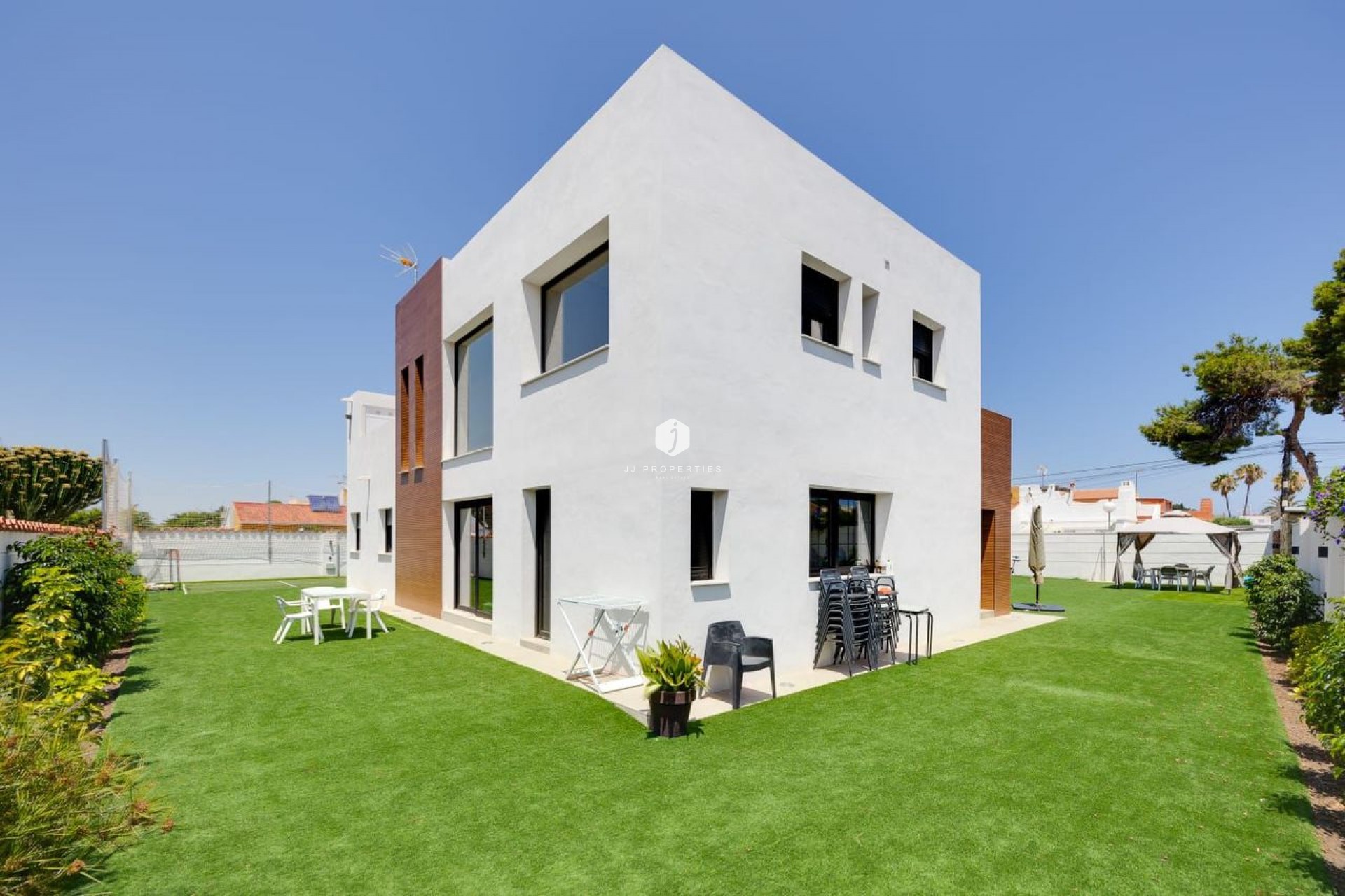 Z drugiej ręki - Villa -
Torrevieja - Costa Blanca