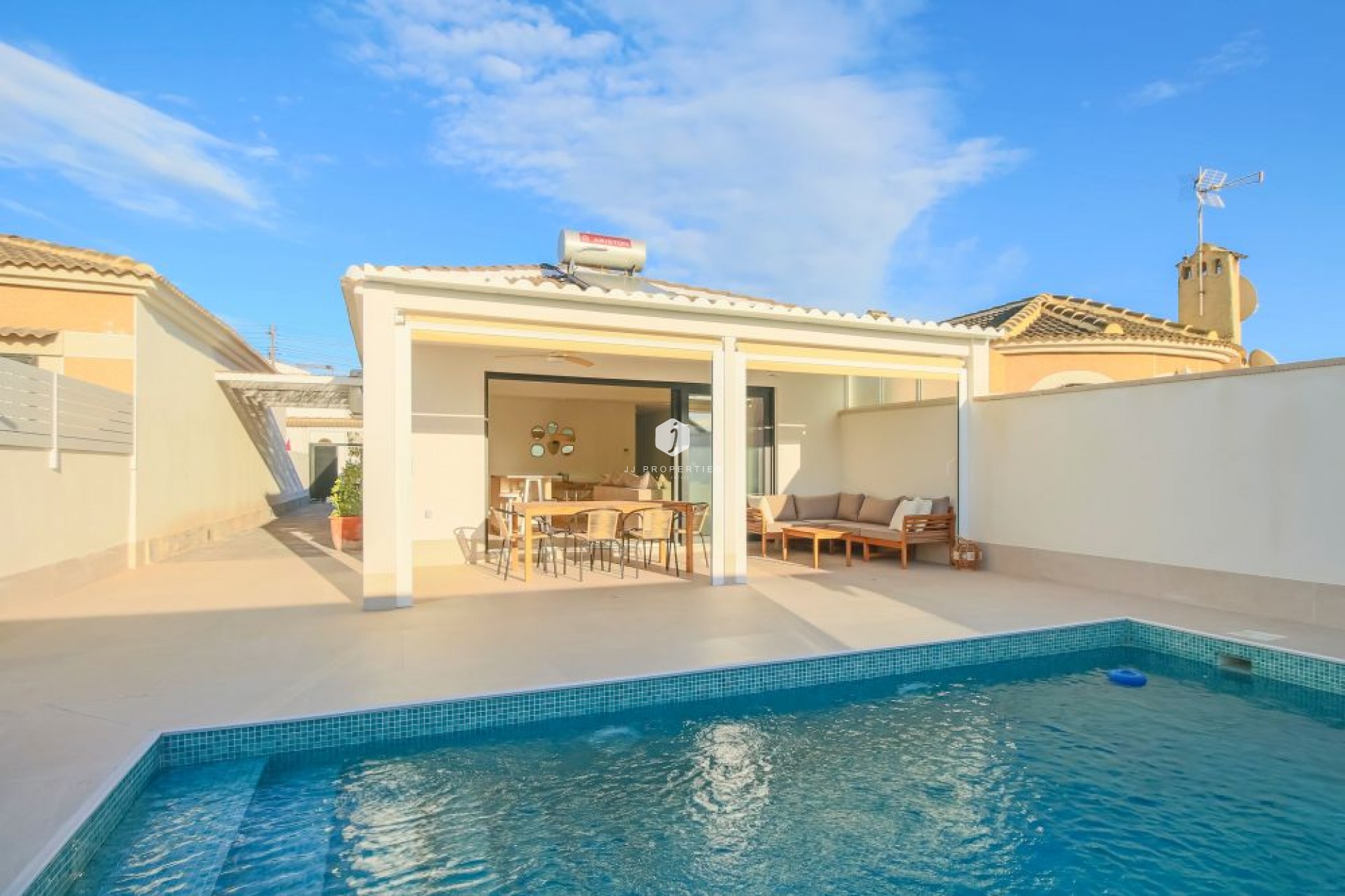 Z drugiej ręki - Villa -
Torrevieja - Costa Blanca