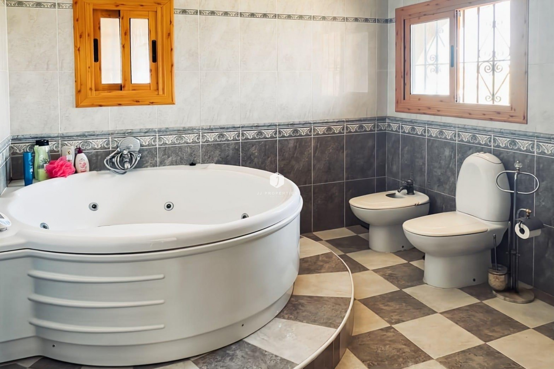 Z drugiej ręki - Villa -
Torrevieja - Costa Blanca