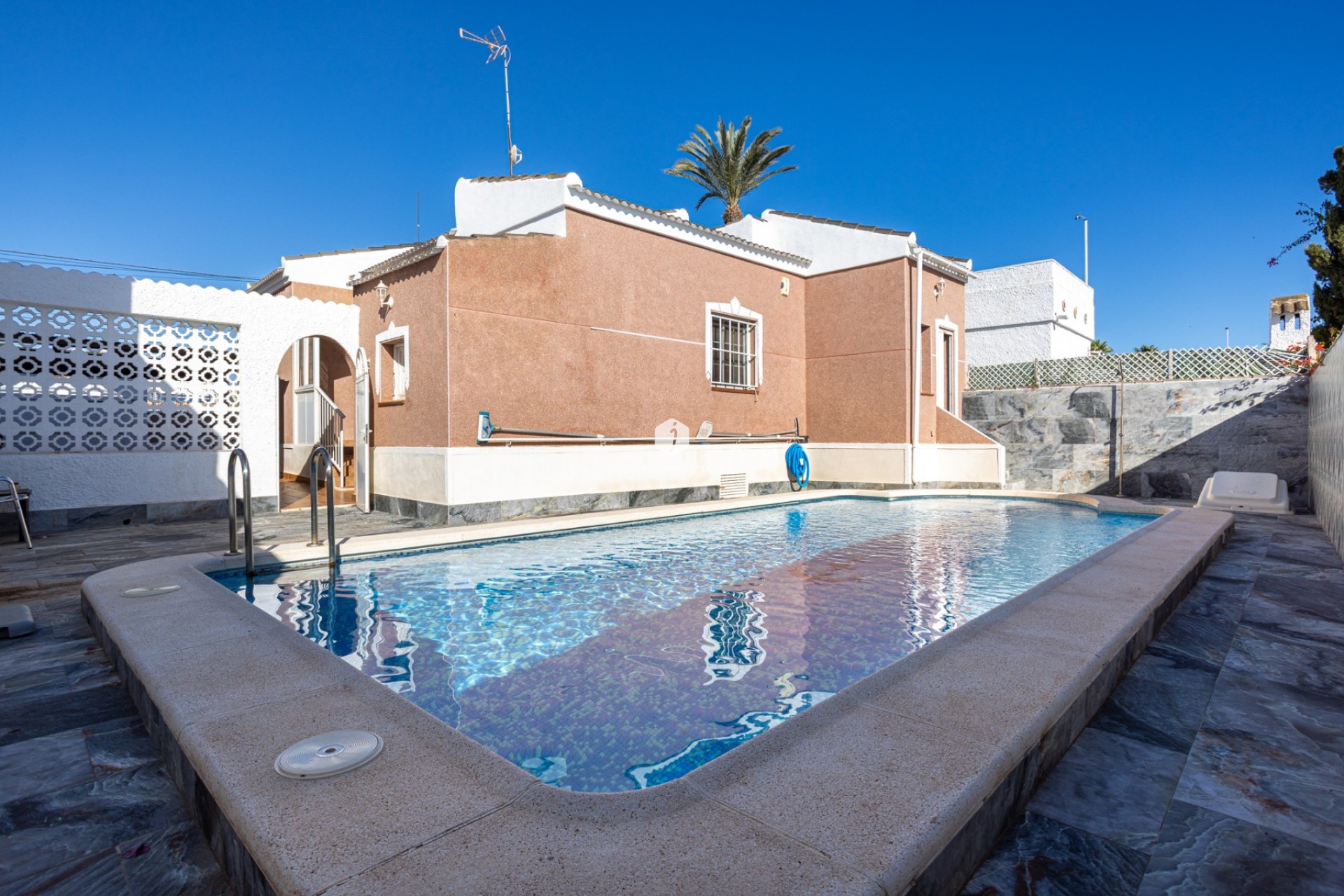 Z drugiej ręki - Villa -
Torrevieja - Costa Blanca