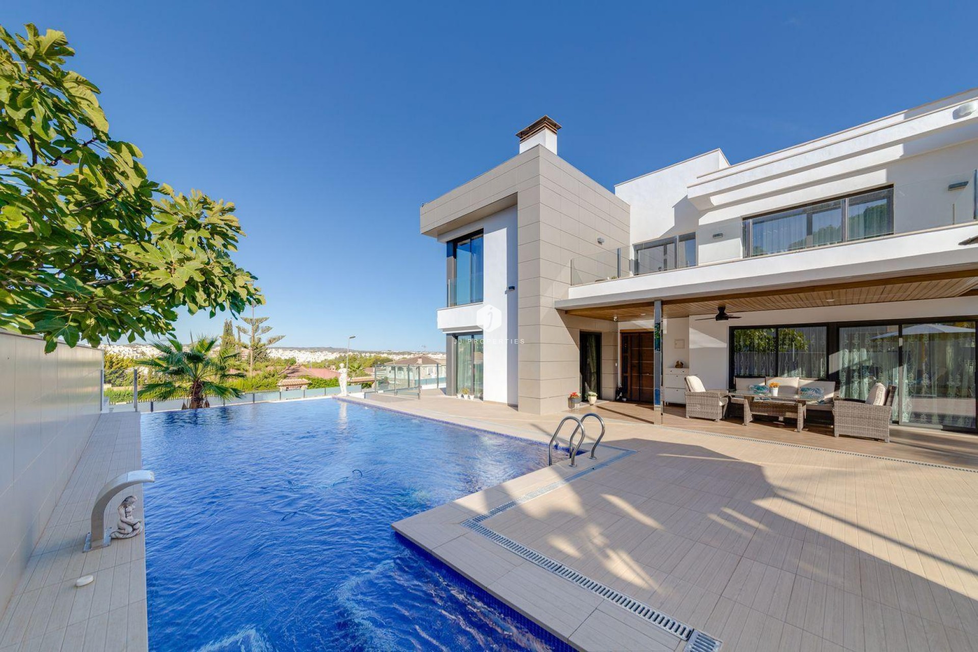 Z drugiej ręki - Villa -
Torrevieja - Costa Blanca