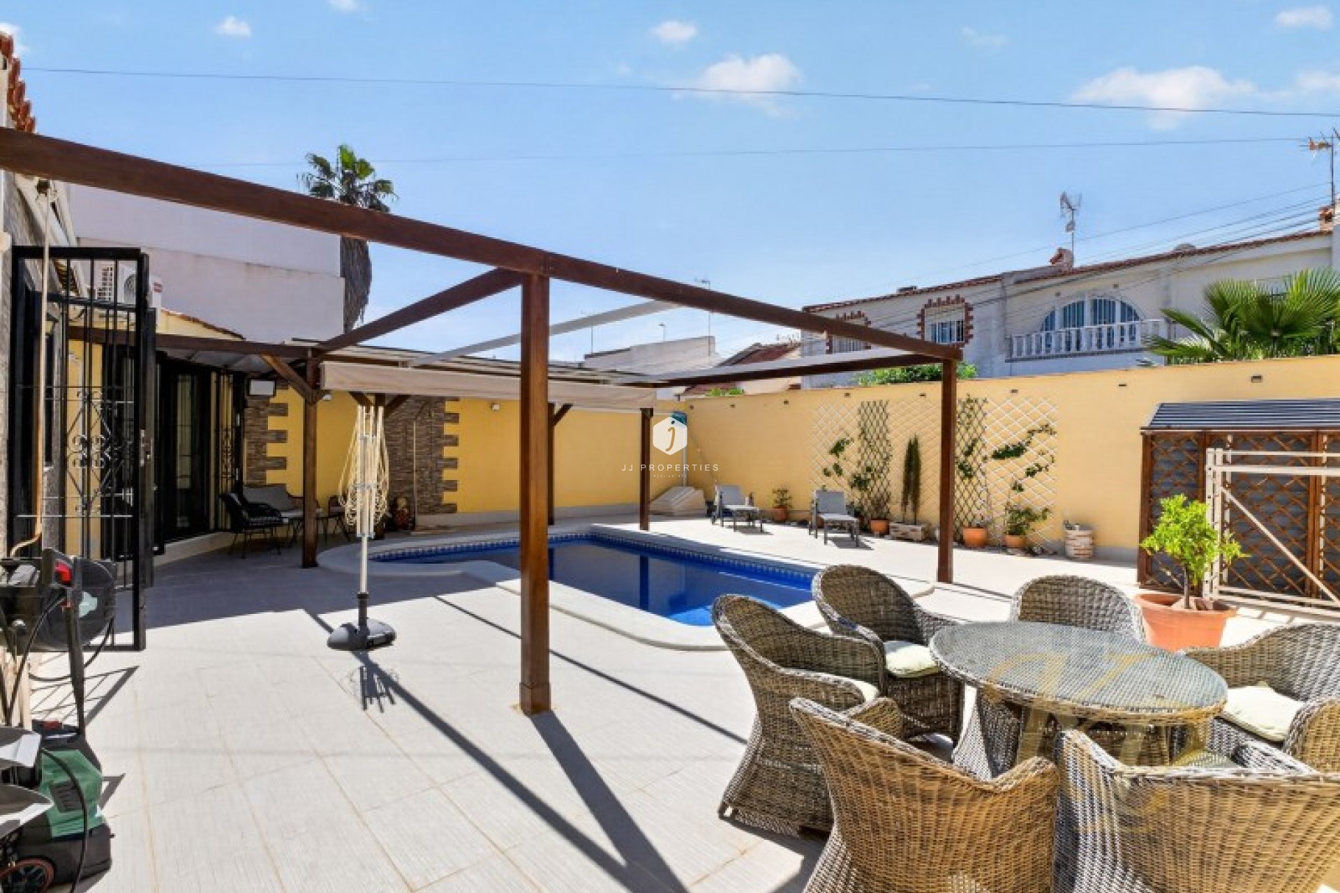 Z drugiej ręki - Villa -
Torrevieja - Costa Blanca