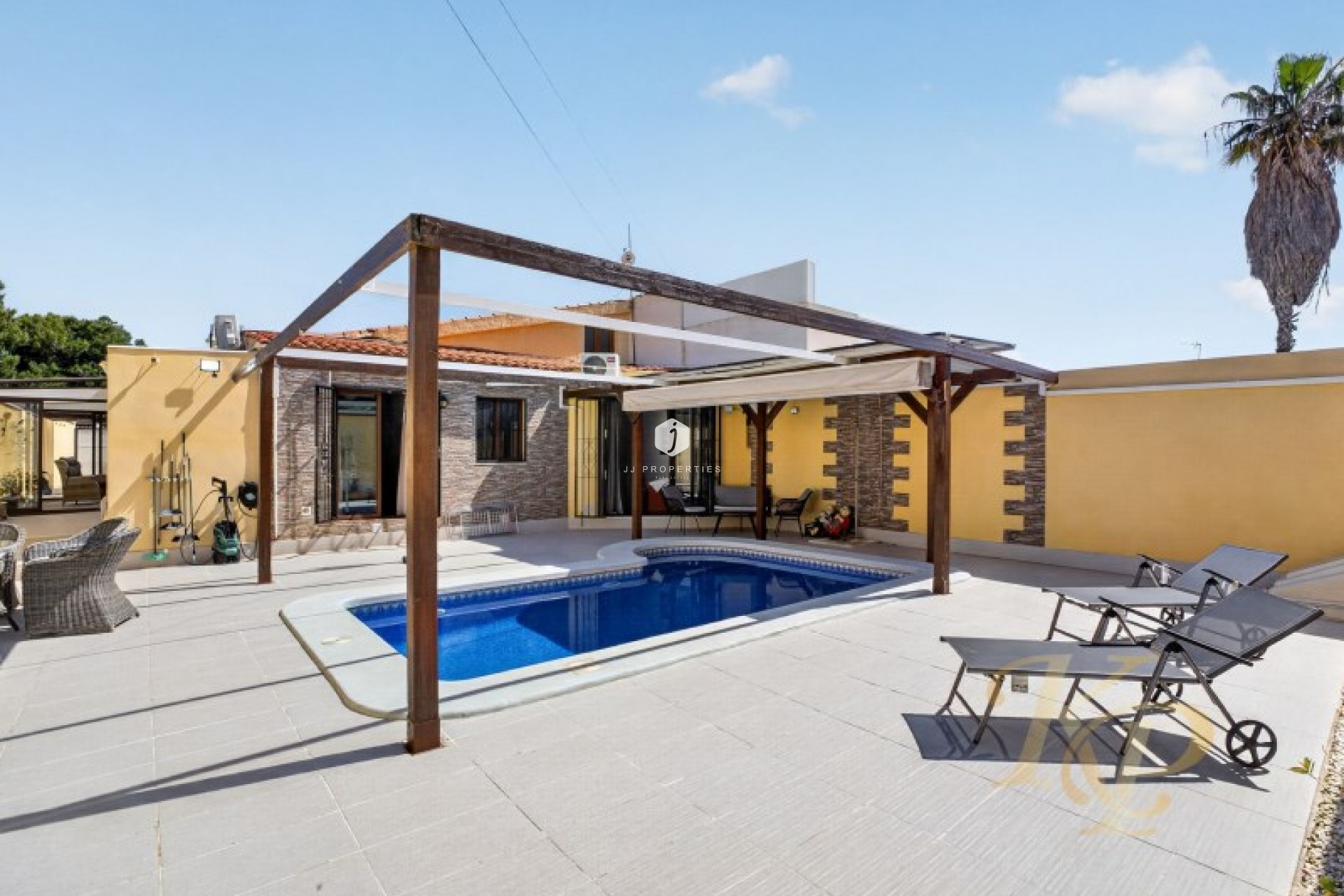 Z drugiej ręki - Villa -
Torrevieja - Costa Blanca