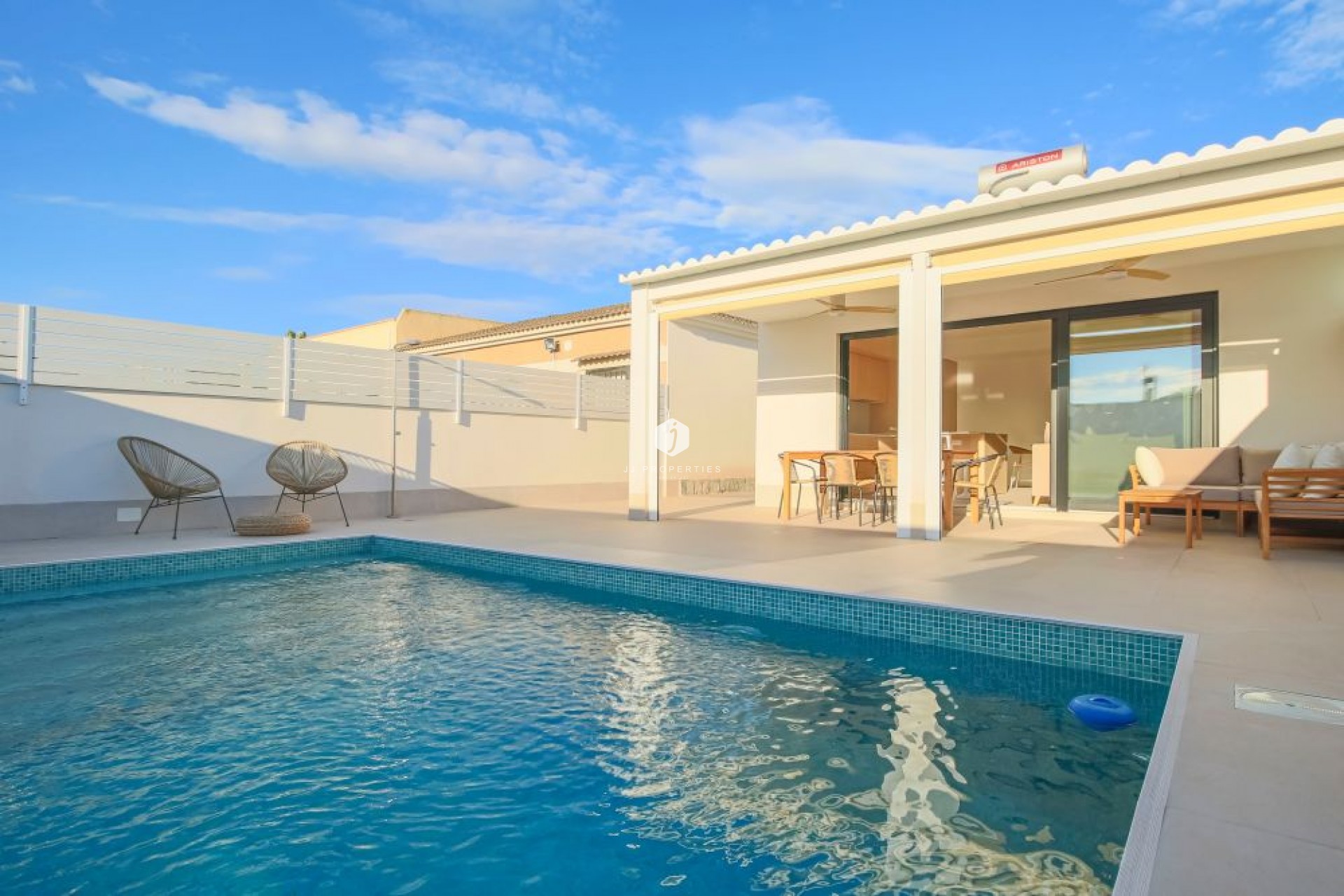 Z drugiej ręki - Villa -
Torrevieja - Costa Blanca