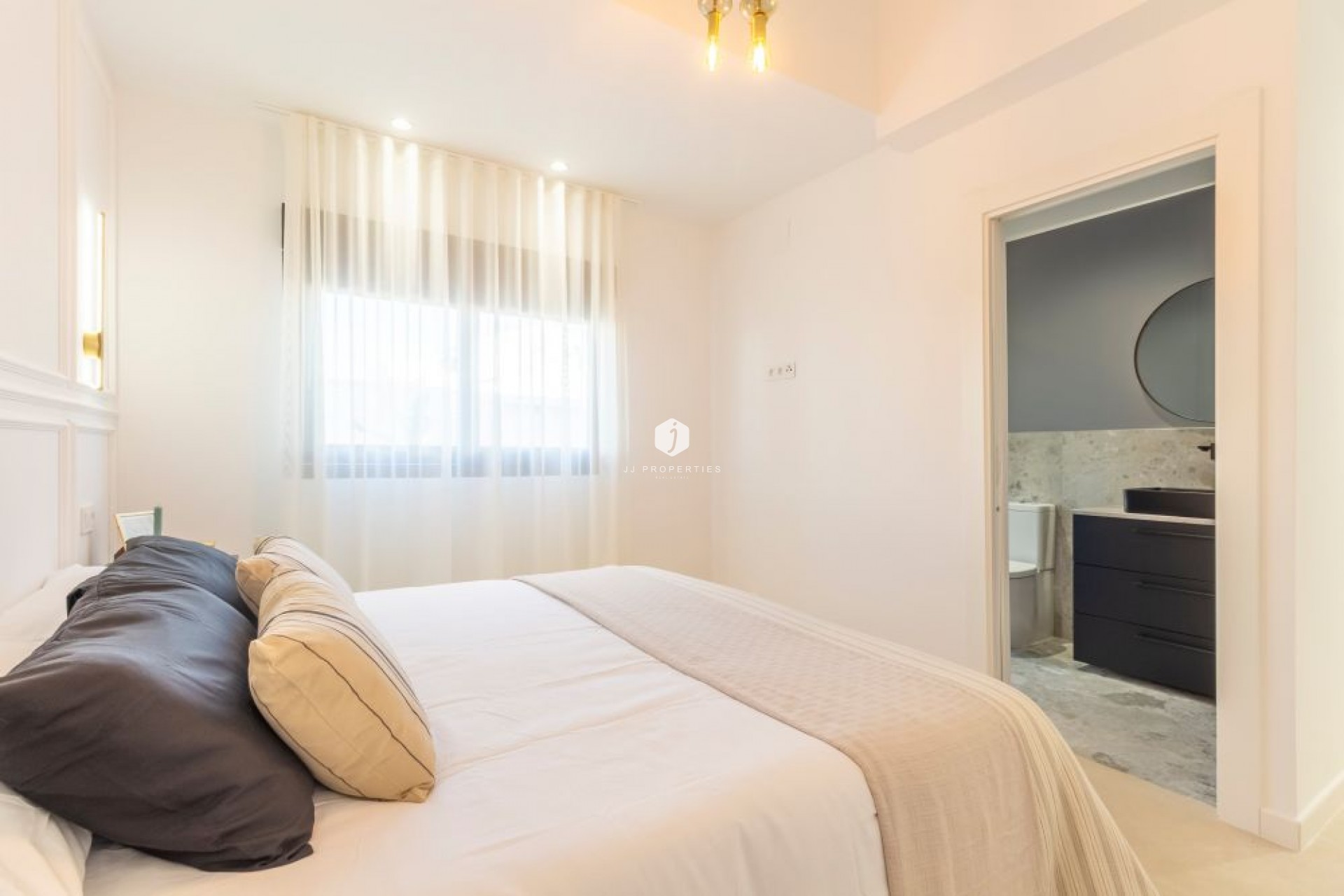 Z drugiej ręki - Villa -
Torrevieja - Costa Blanca