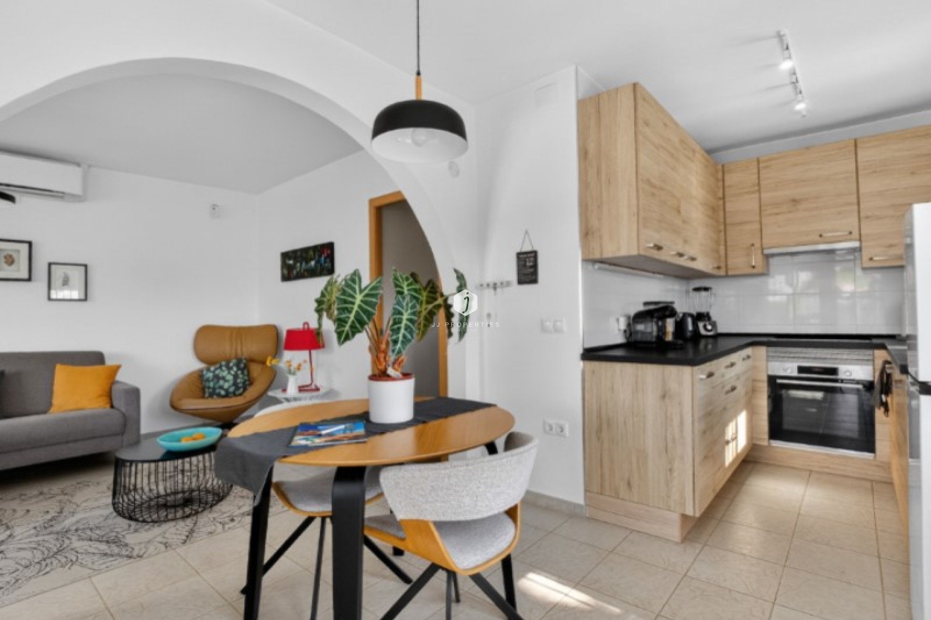 Z drugiej ręki - Villa -
Torrevieja - Costa Blanca