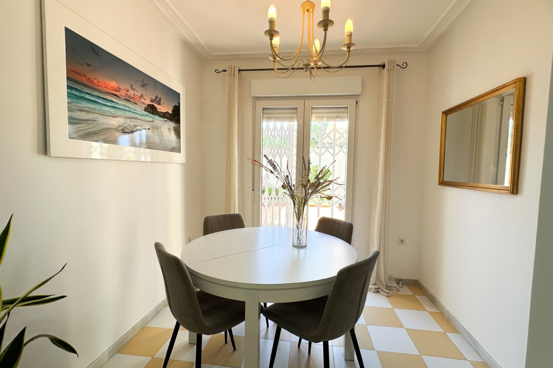 Z drugiej ręki - Villa -
Torrevieja - Costa Blanca