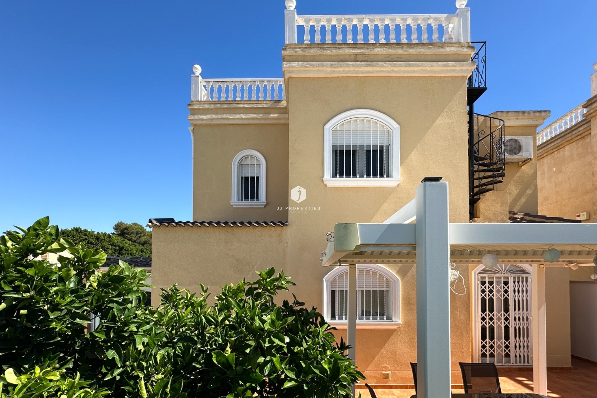 Z drugiej ręki - Villa -
Torrevieja - Costa Blanca
