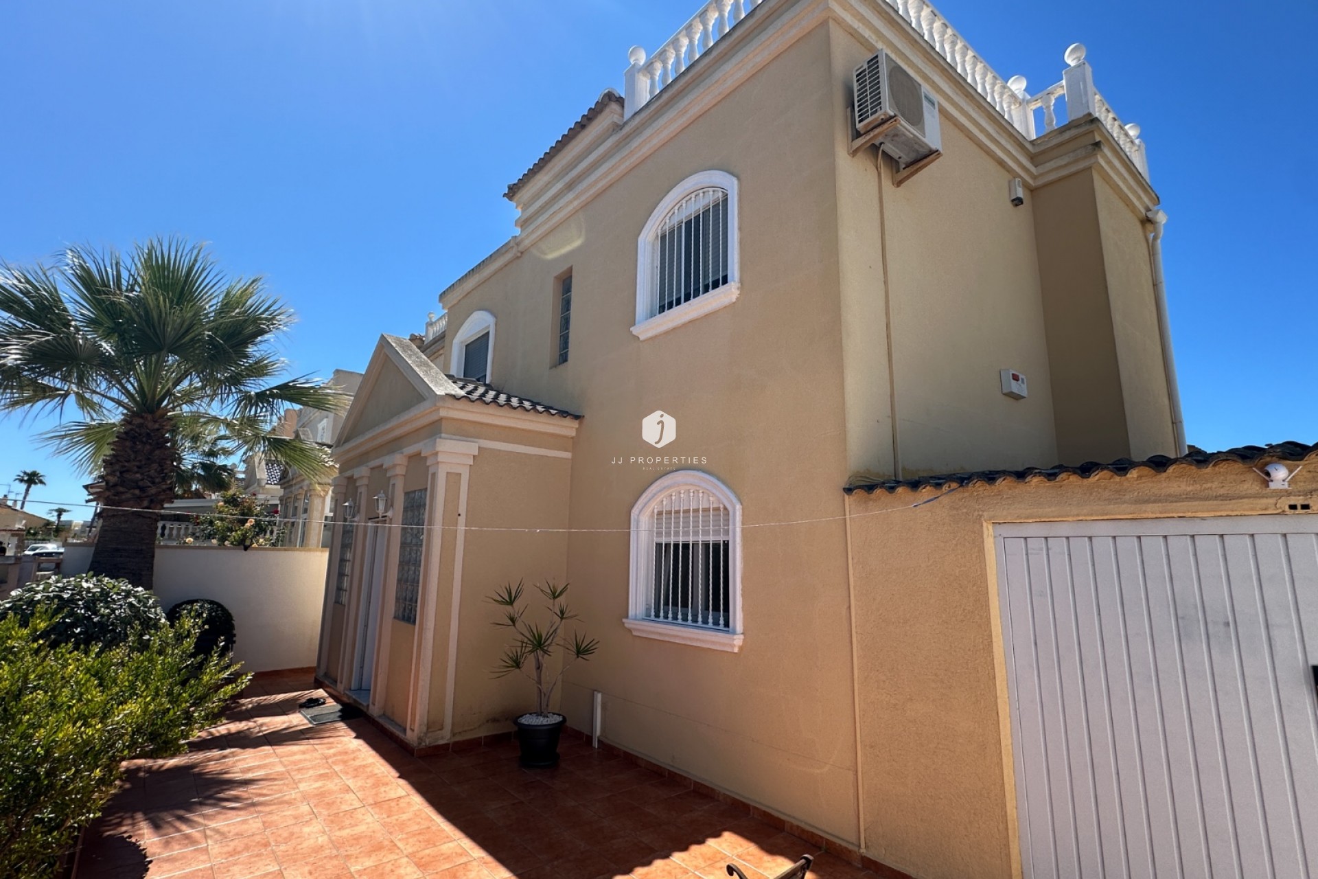 Z drugiej ręki - Villa -
Torrevieja - Costa Blanca