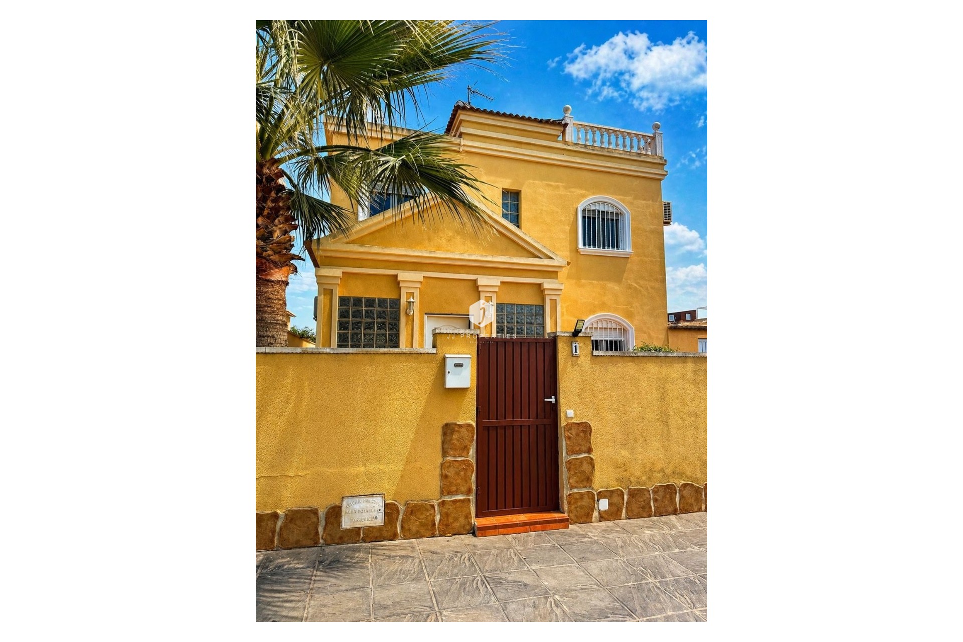 Z drugiej ręki - Villa -
Torrevieja - Costa Blanca