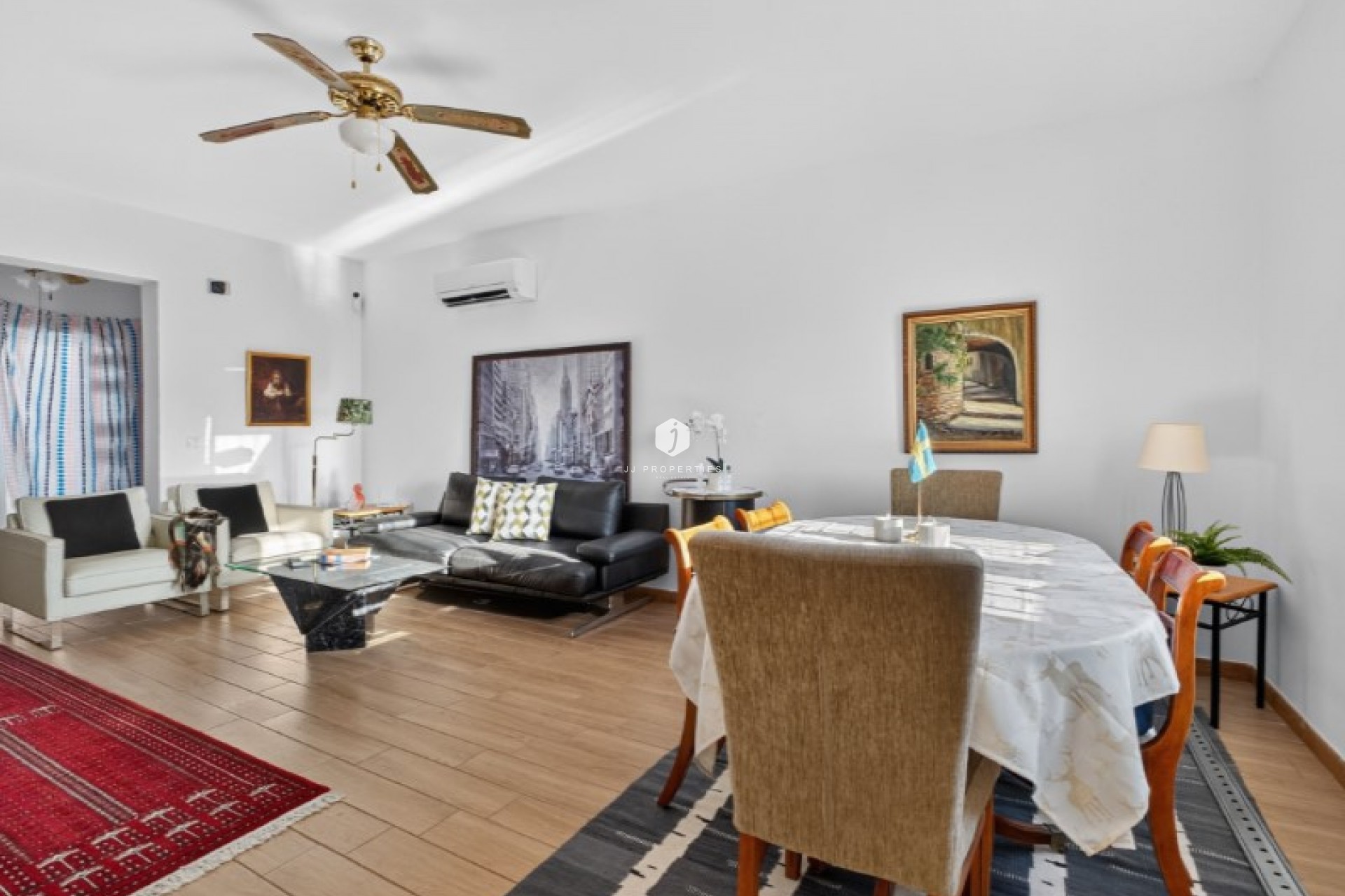 Z drugiej ręki - Villa -
Torrevieja - Costa Blanca