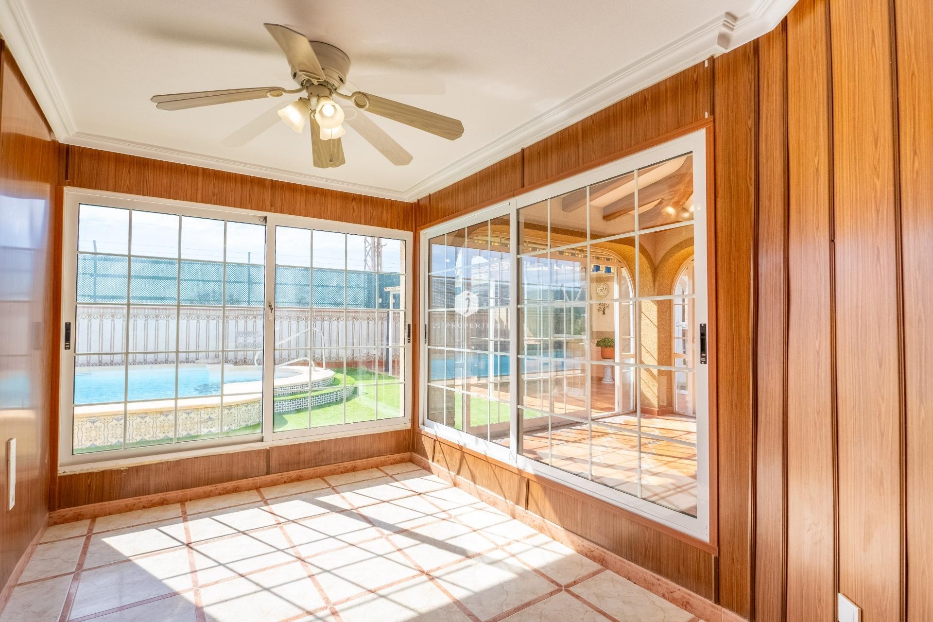 Z drugiej ręki - Villa -
Torrevieja - El chaparral