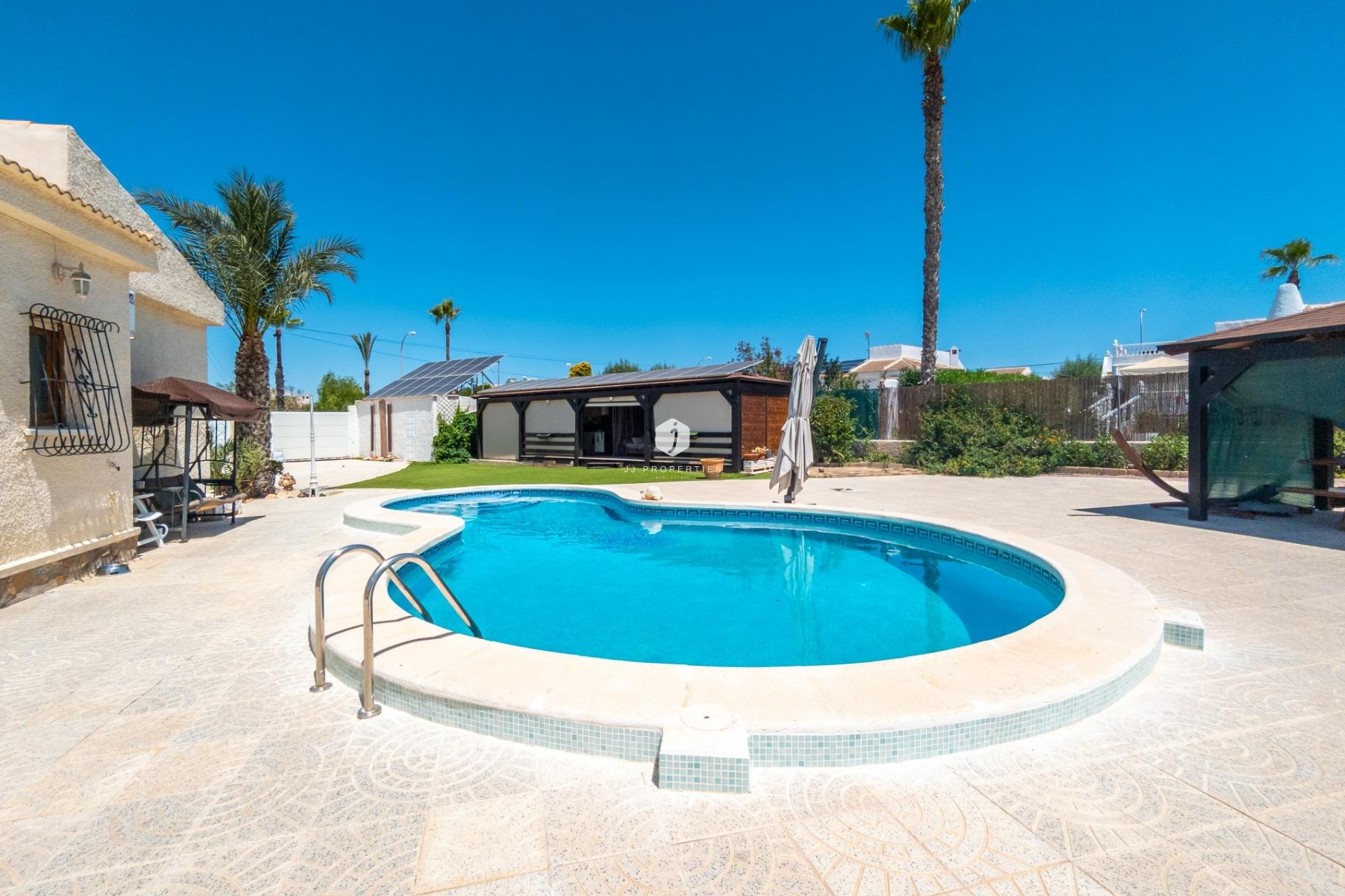 Z drugiej ręki - Villa -
Torrevieja - El chaparral