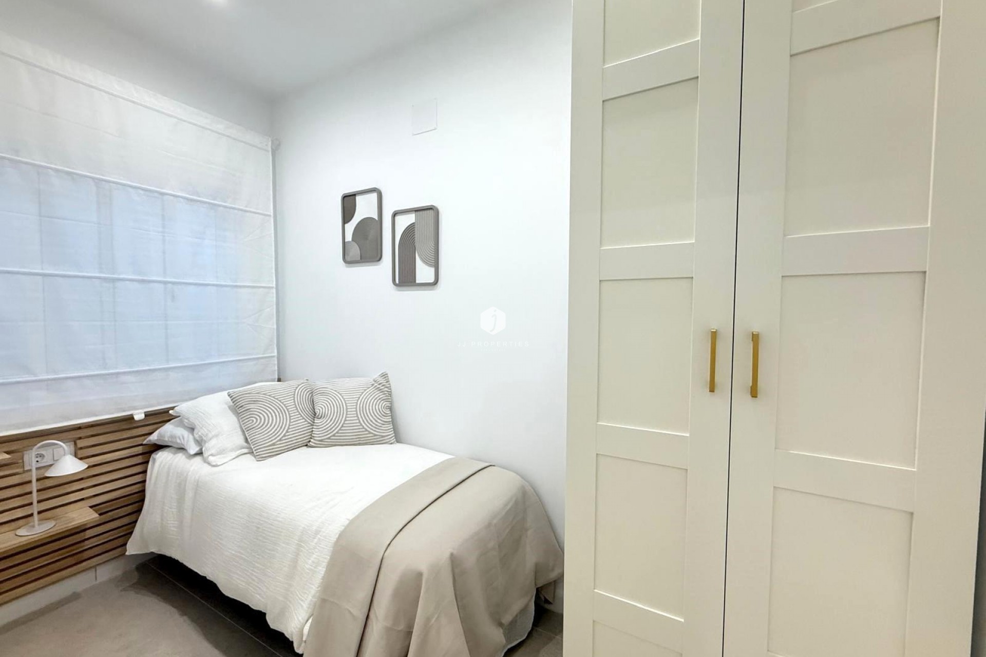 Z drugiej ręki - Villa -
Torrevieja - El chaparral