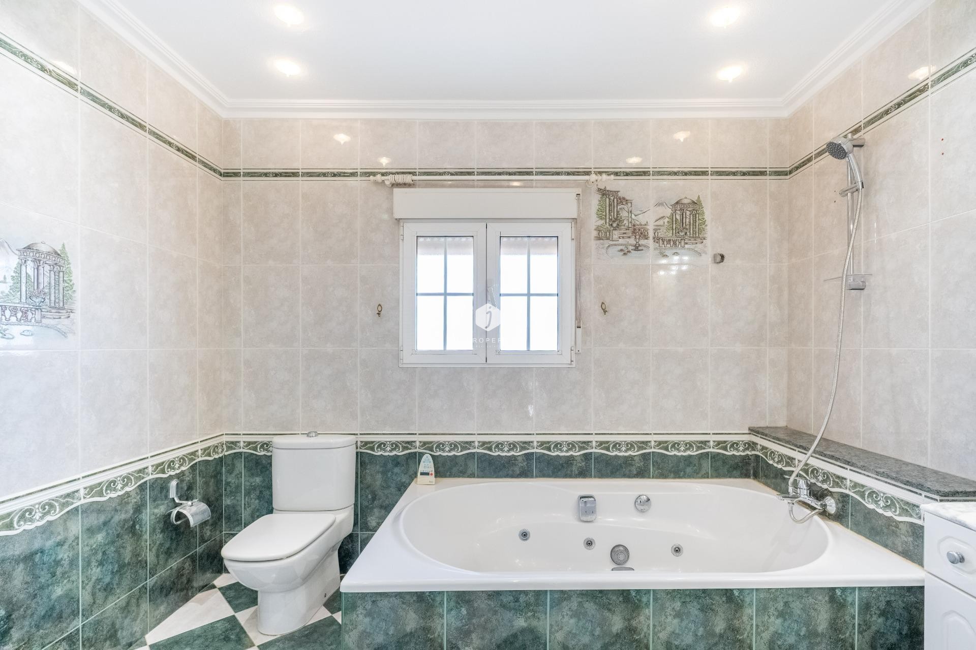 Z drugiej ręki - Villa -
Torrevieja - El chaparral