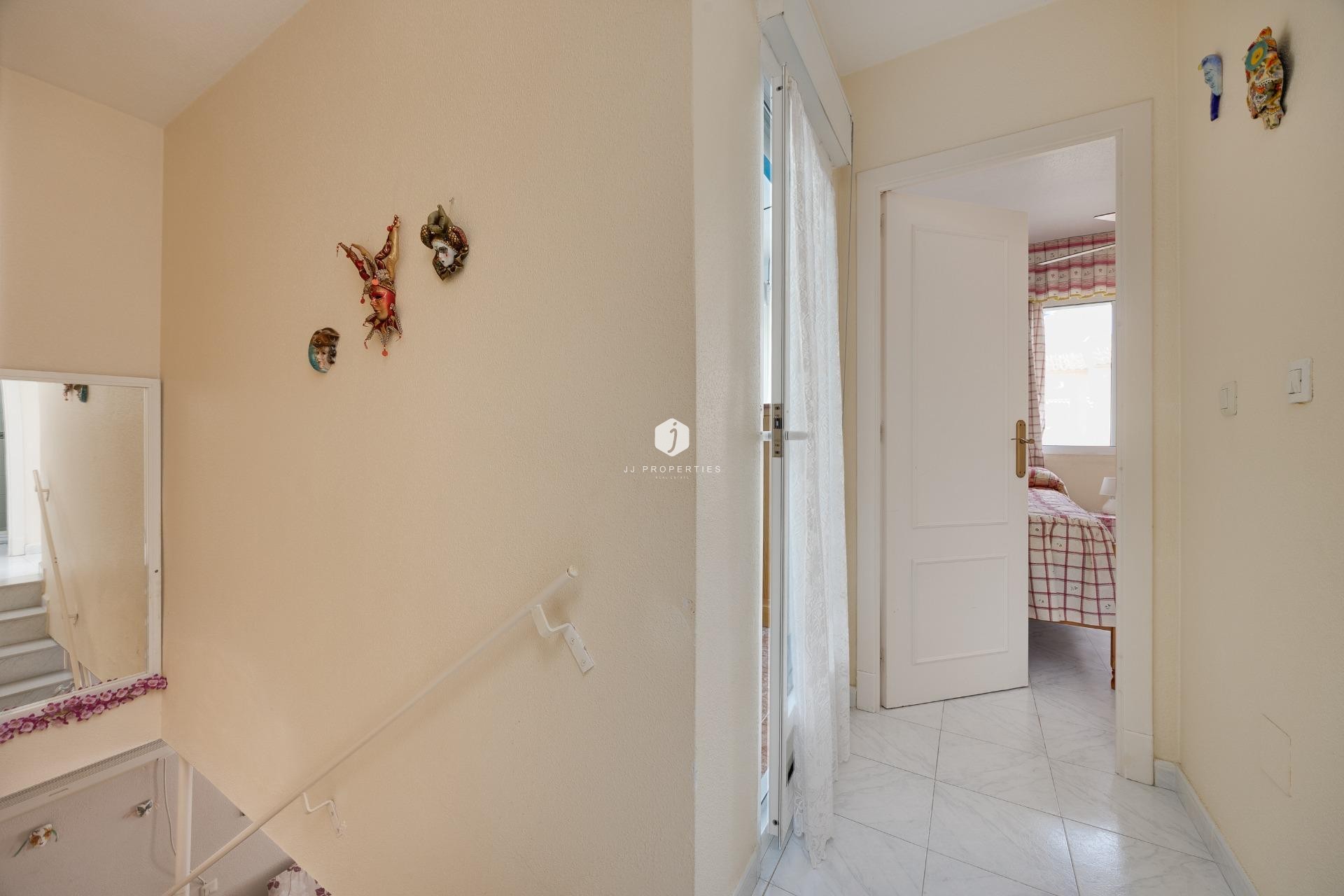 Z drugiej ręki - Villa -
Torrevieja - El Limonar