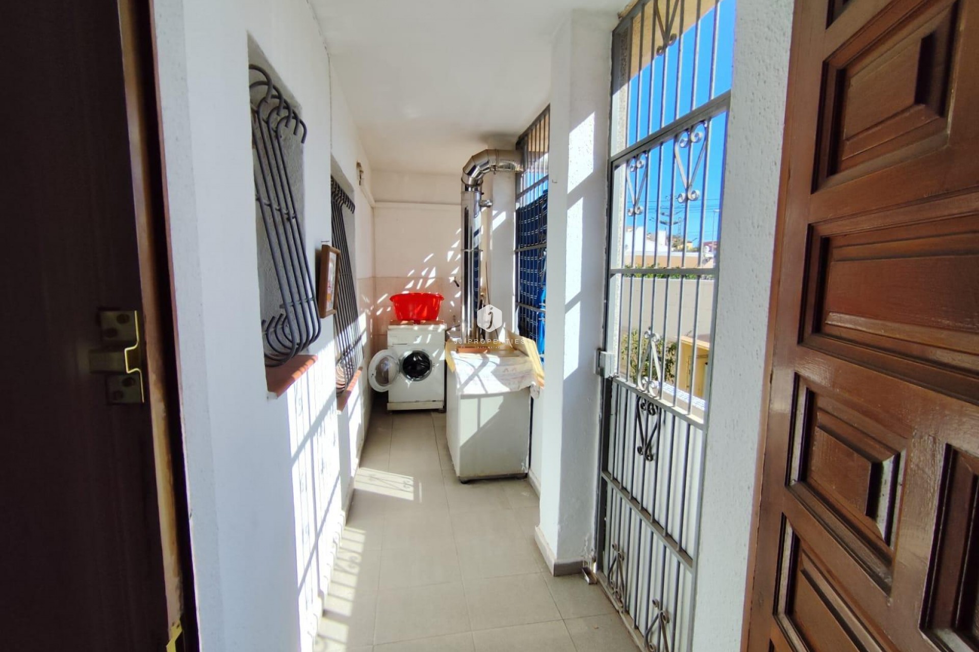 Z drugiej ręki - Villa -
Torrevieja - Estacion de autobuses