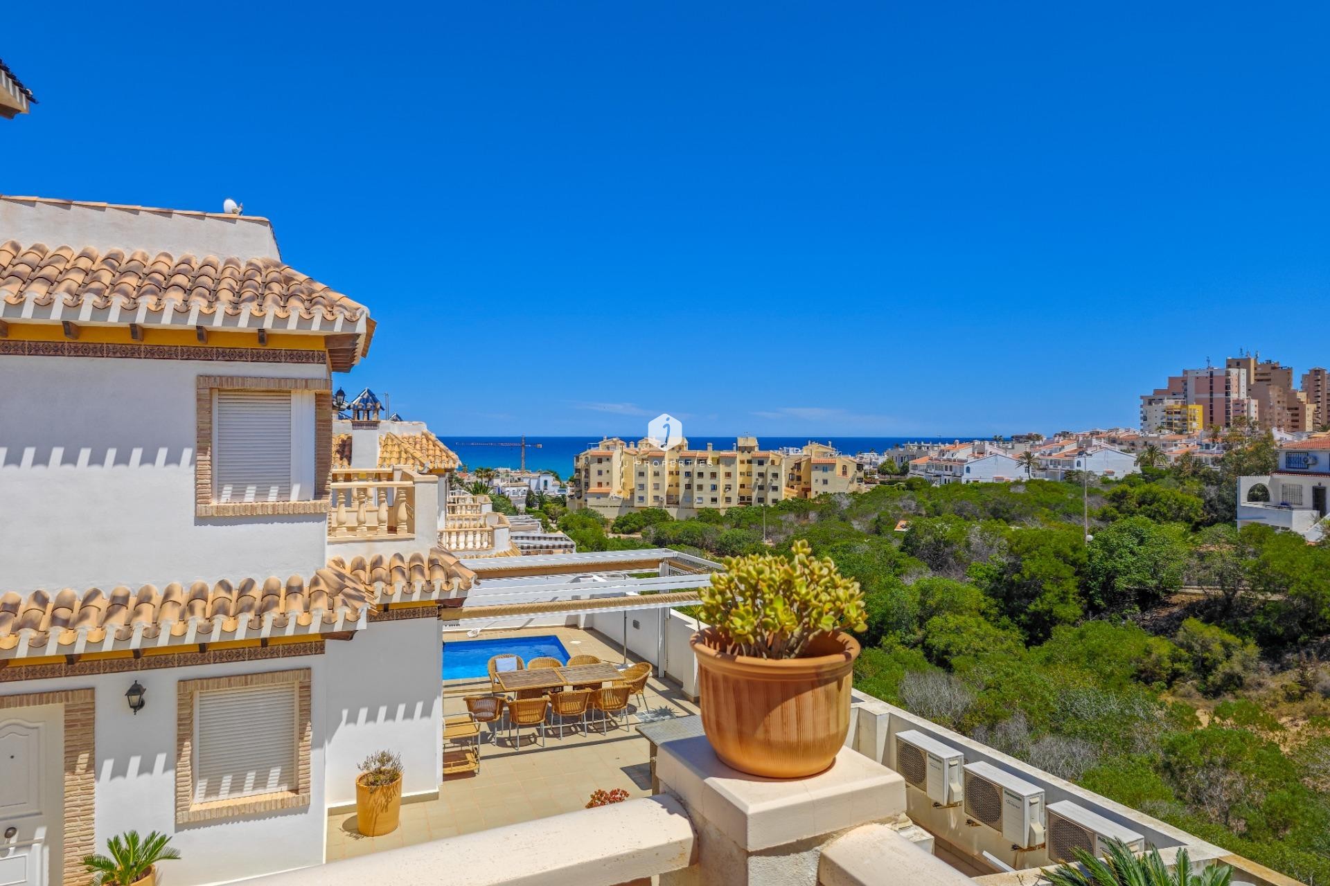 Z drugiej ręki - Villa -
Torrevieja - La Mata