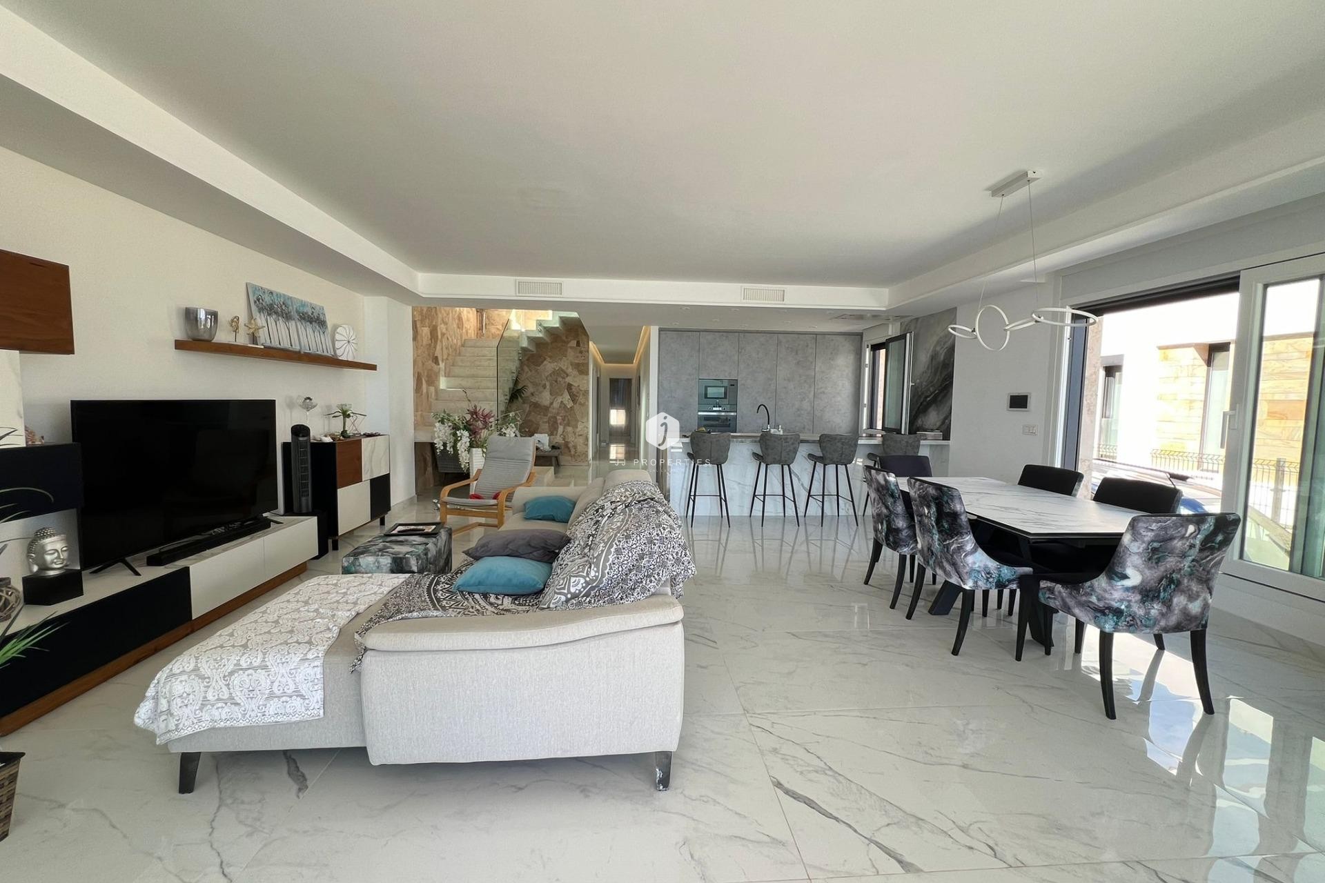 Z drugiej ręki - Villa -
Torrevieja - La Mata