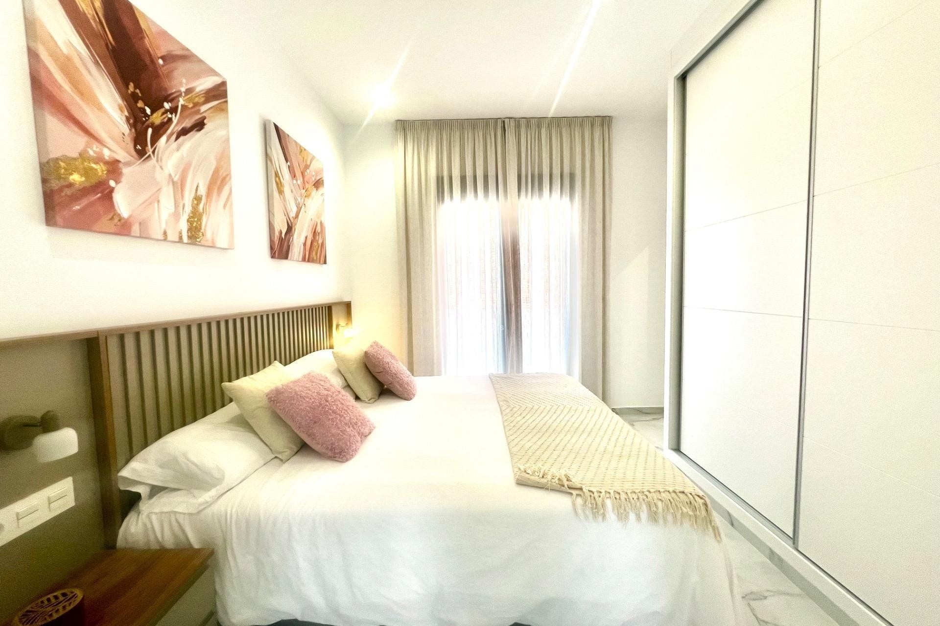 Z drugiej ręki - Villa -
Torrevieja - La Siesta - El Salado - Torreta