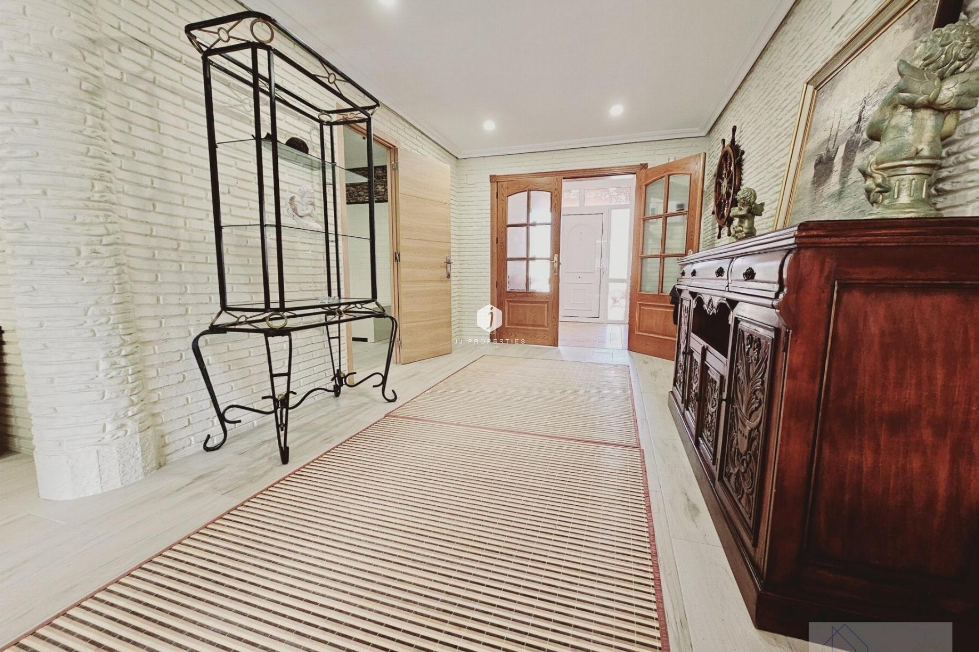 Z drugiej ręki - Villa -
Torrevieja - La Siesta - El Salado - Torreta