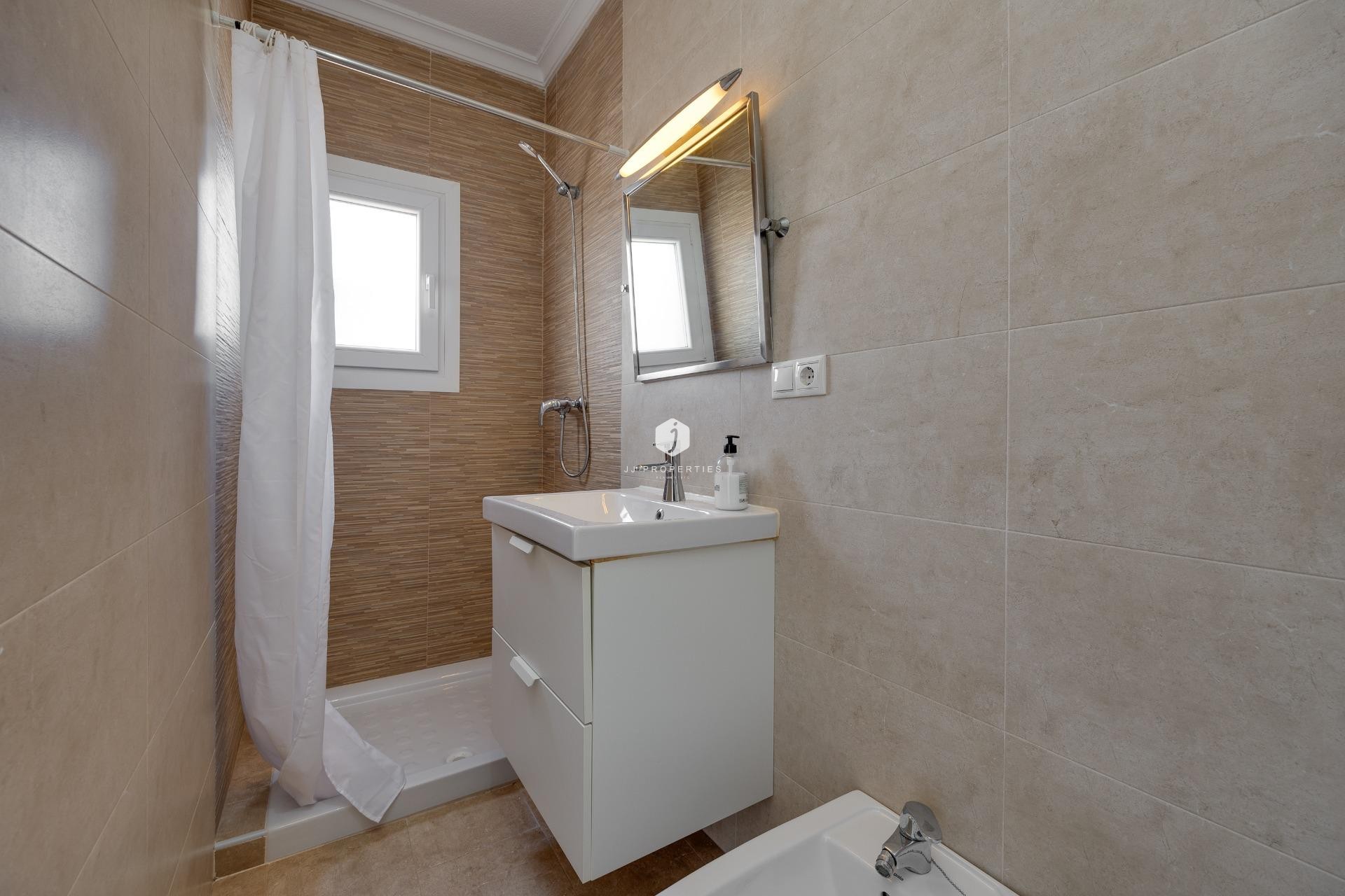 Z drugiej ręki - Villa -
Torrevieja - La Siesta - El Salado - Torreta