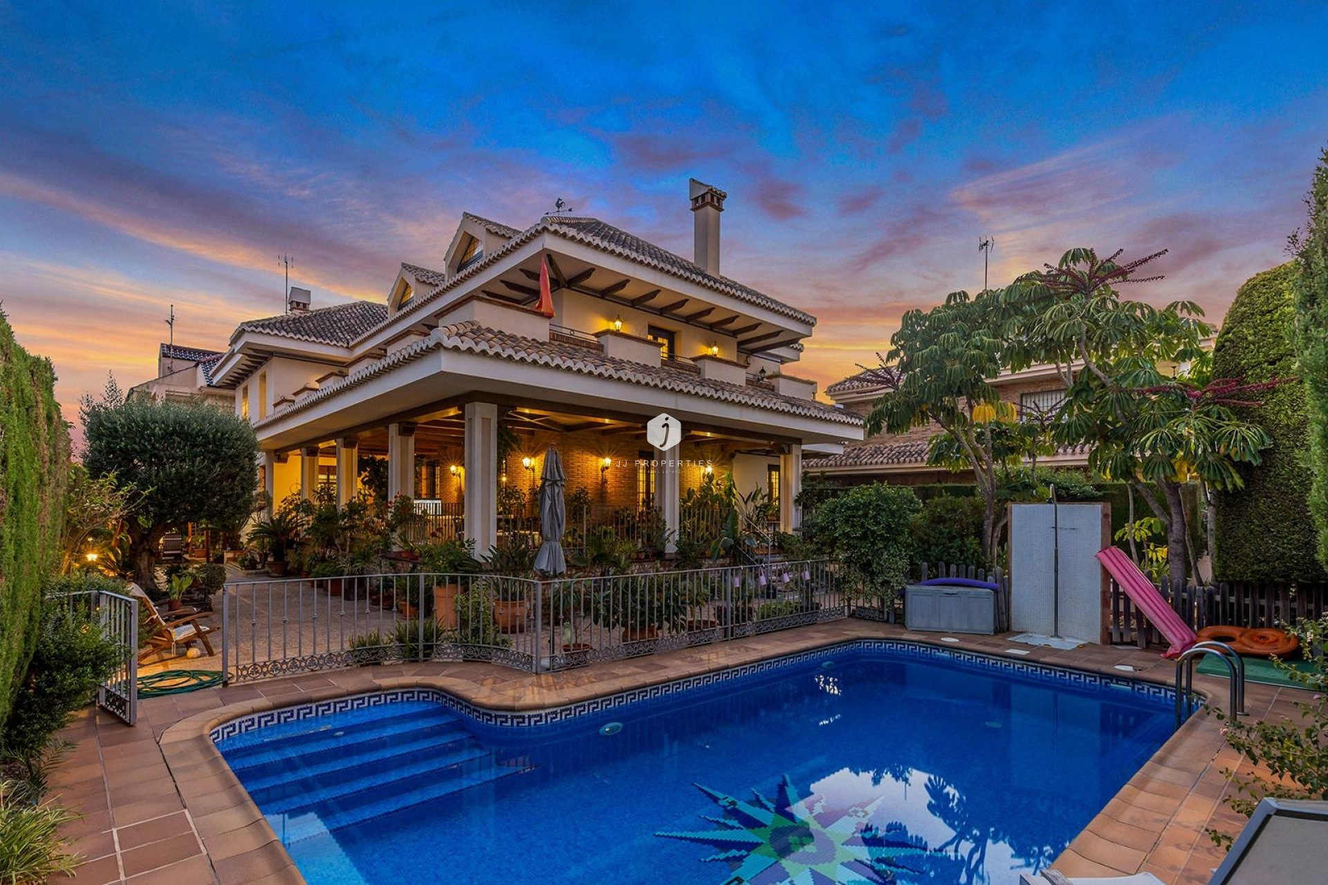 Z drugiej ręki - Villa -
Torrevieja - La veleta