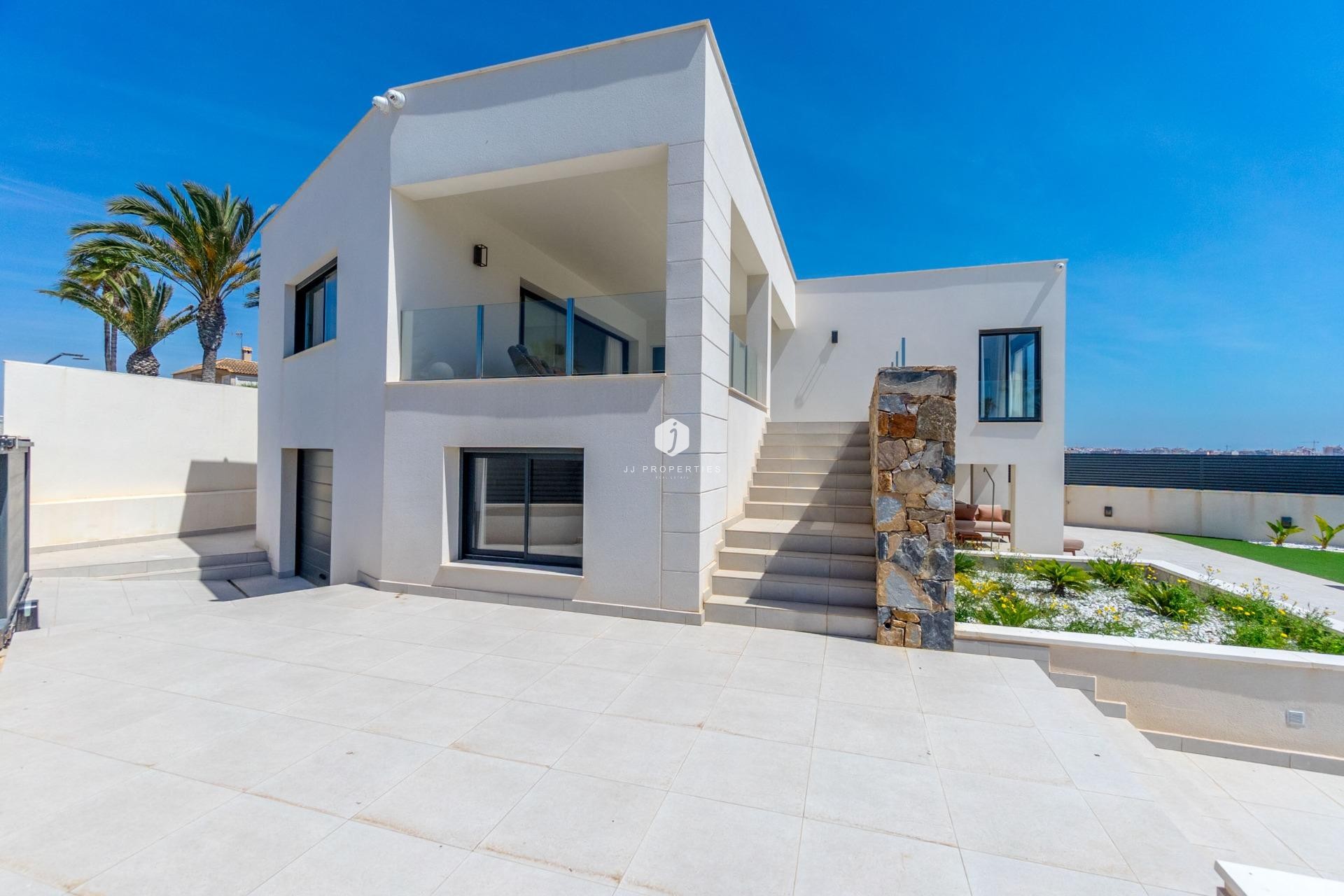 Z drugiej ręki - Villa -
Torrevieja - La veleta