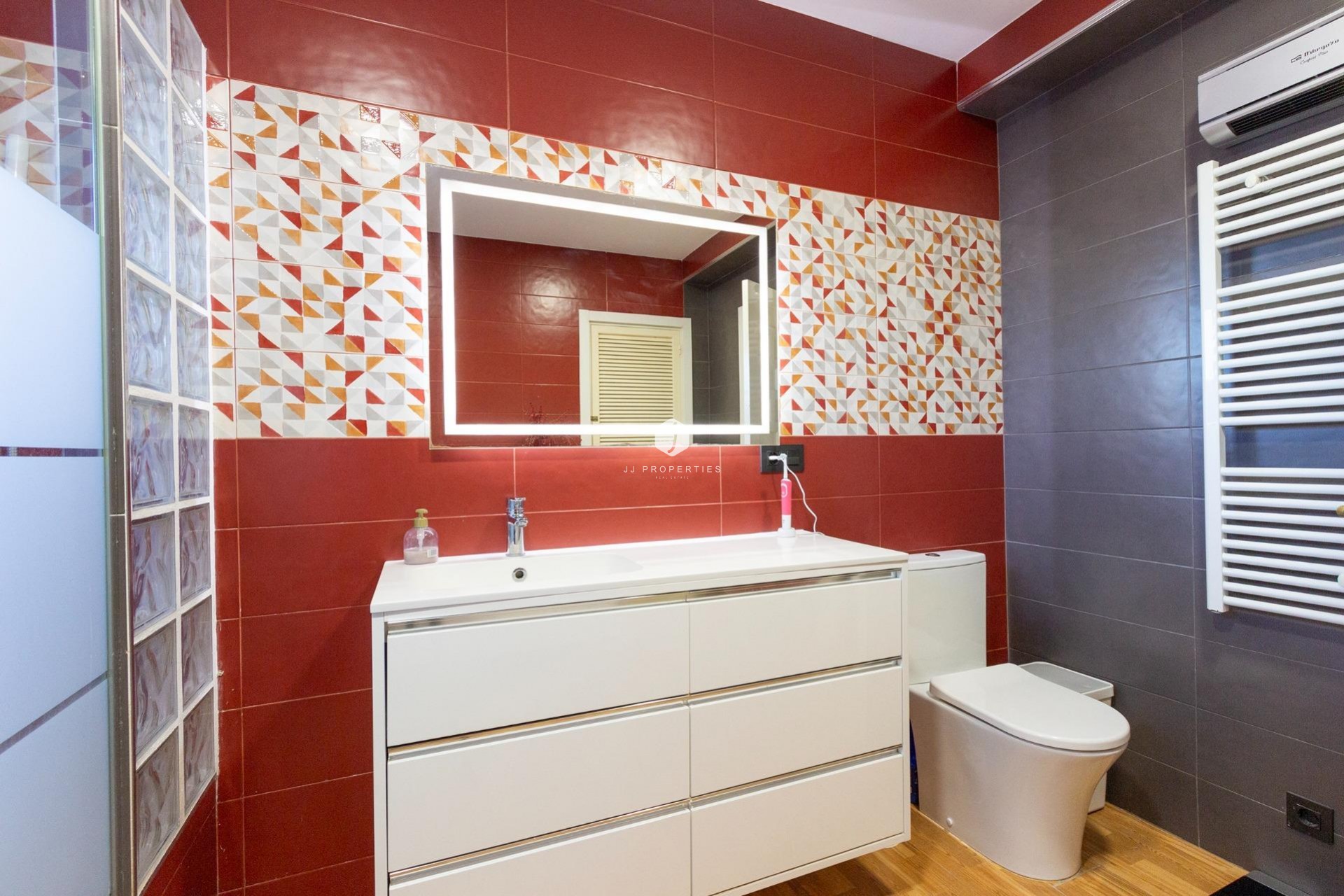 Z drugiej ręki - Villa -
Torrevieja - Los Balcones