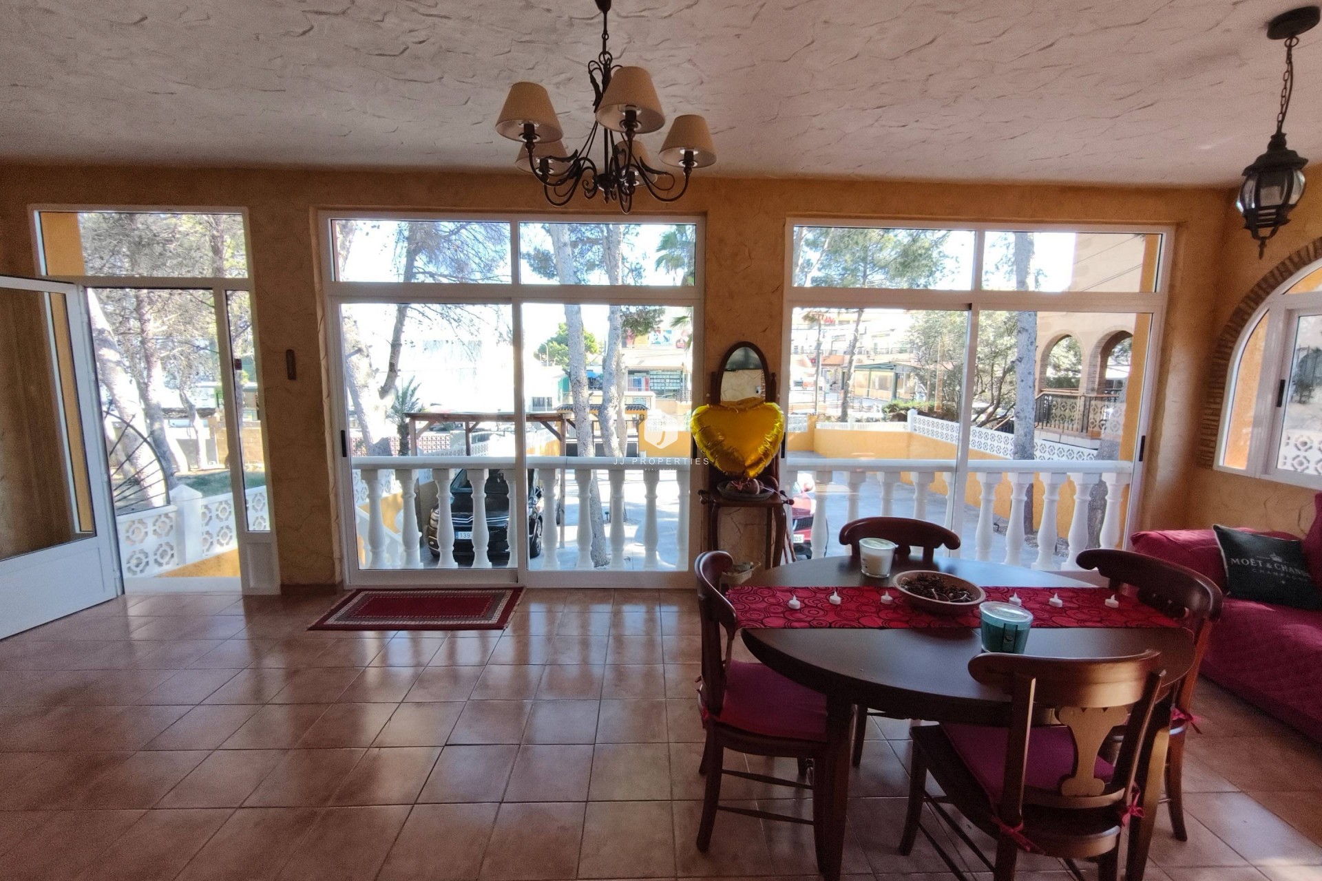 Z drugiej ręki - Villa -
Torrevieja - Los Balcones