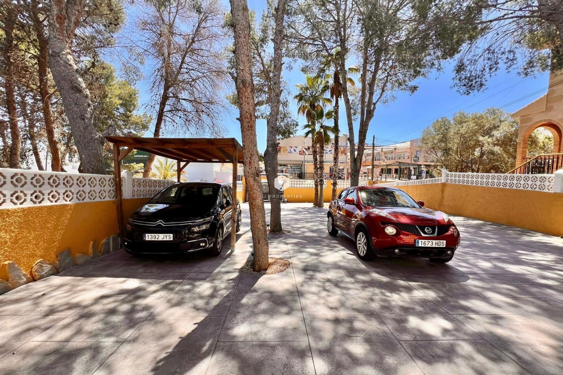 Z drugiej ręki - Villa -
Torrevieja - Los Balcones