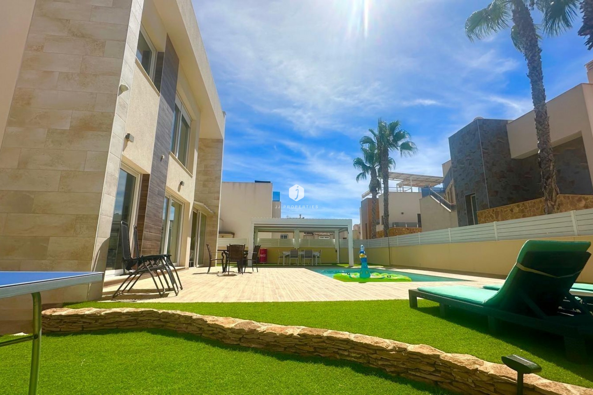 Z drugiej ręki - Villa -
Torrevieja - Miramar - Torre Del Moro