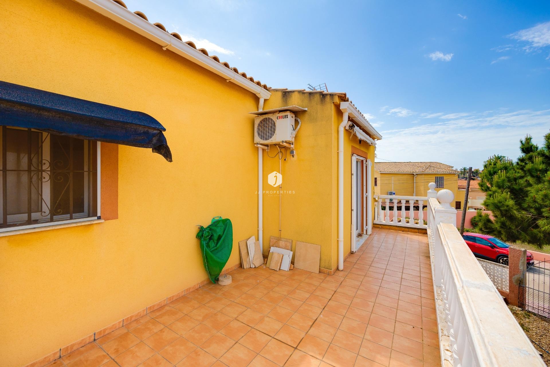 Z drugiej ręki - Villa -
Torrevieja - Playa de los Locos