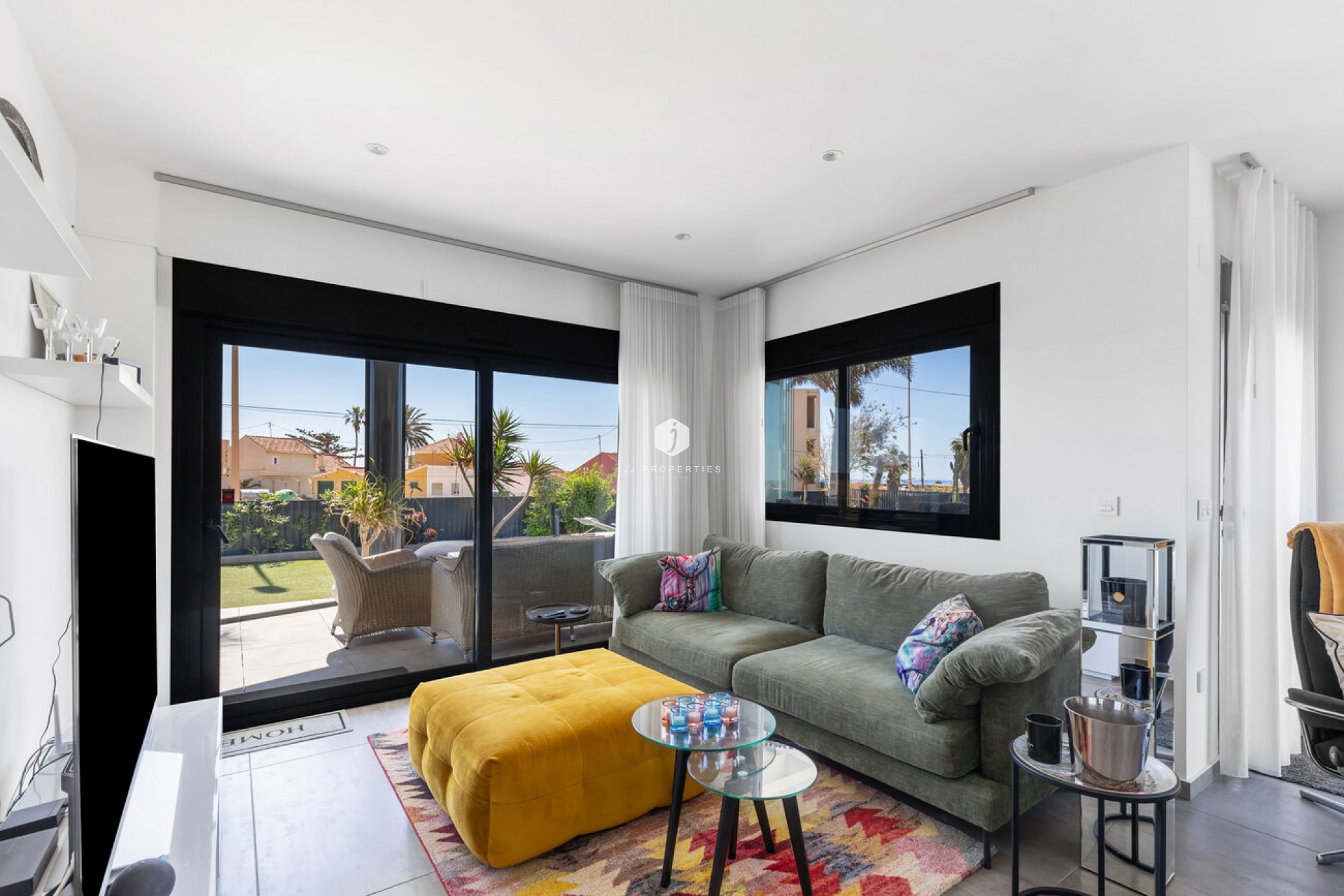 Z drugiej ręki - Villa -
Torrevieja - Rosaleda