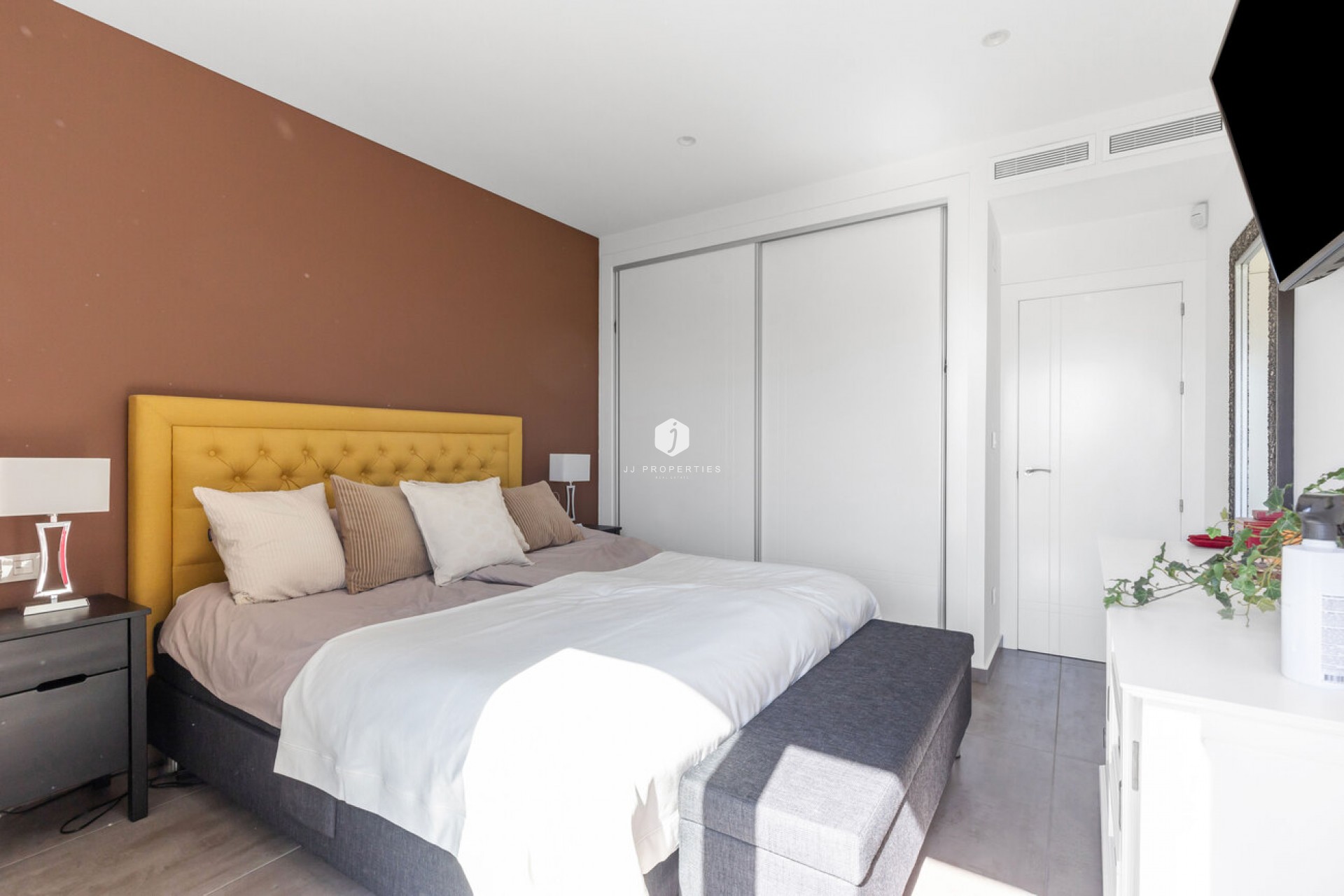 Z drugiej ręki - Villa -
Torrevieja - Rosaleda