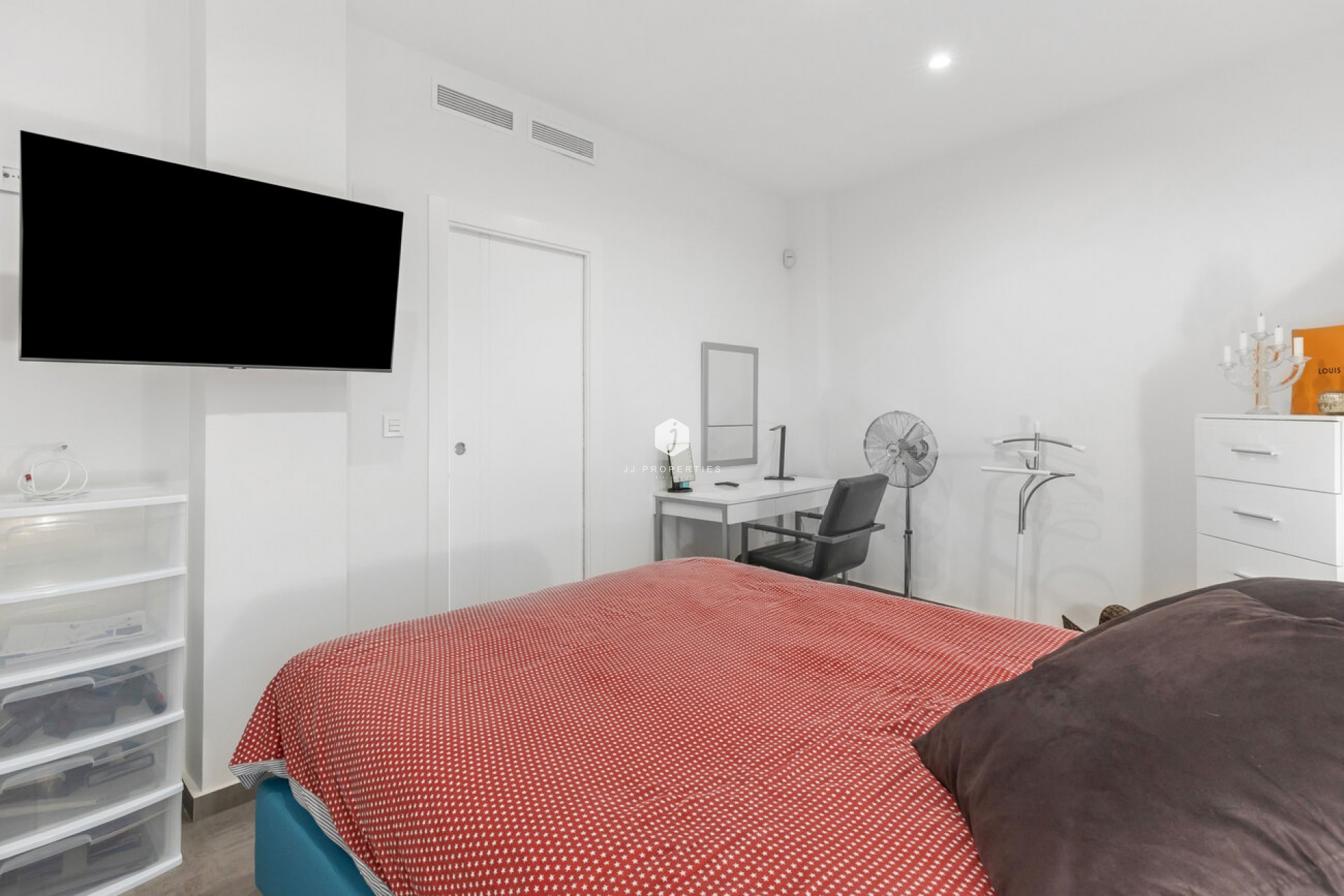 Z drugiej ręki - Villa -
Torrevieja - Rosaleda