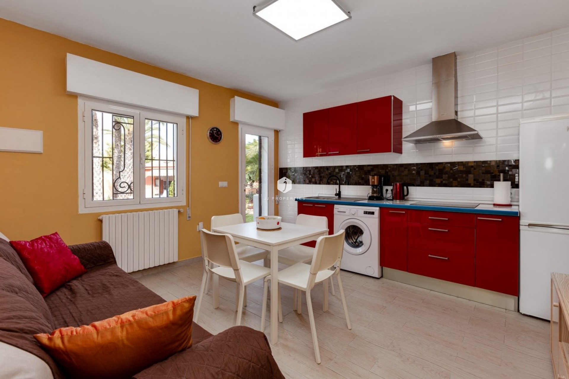 Z drugiej ręki - Villa -
Torrevieja - San luis