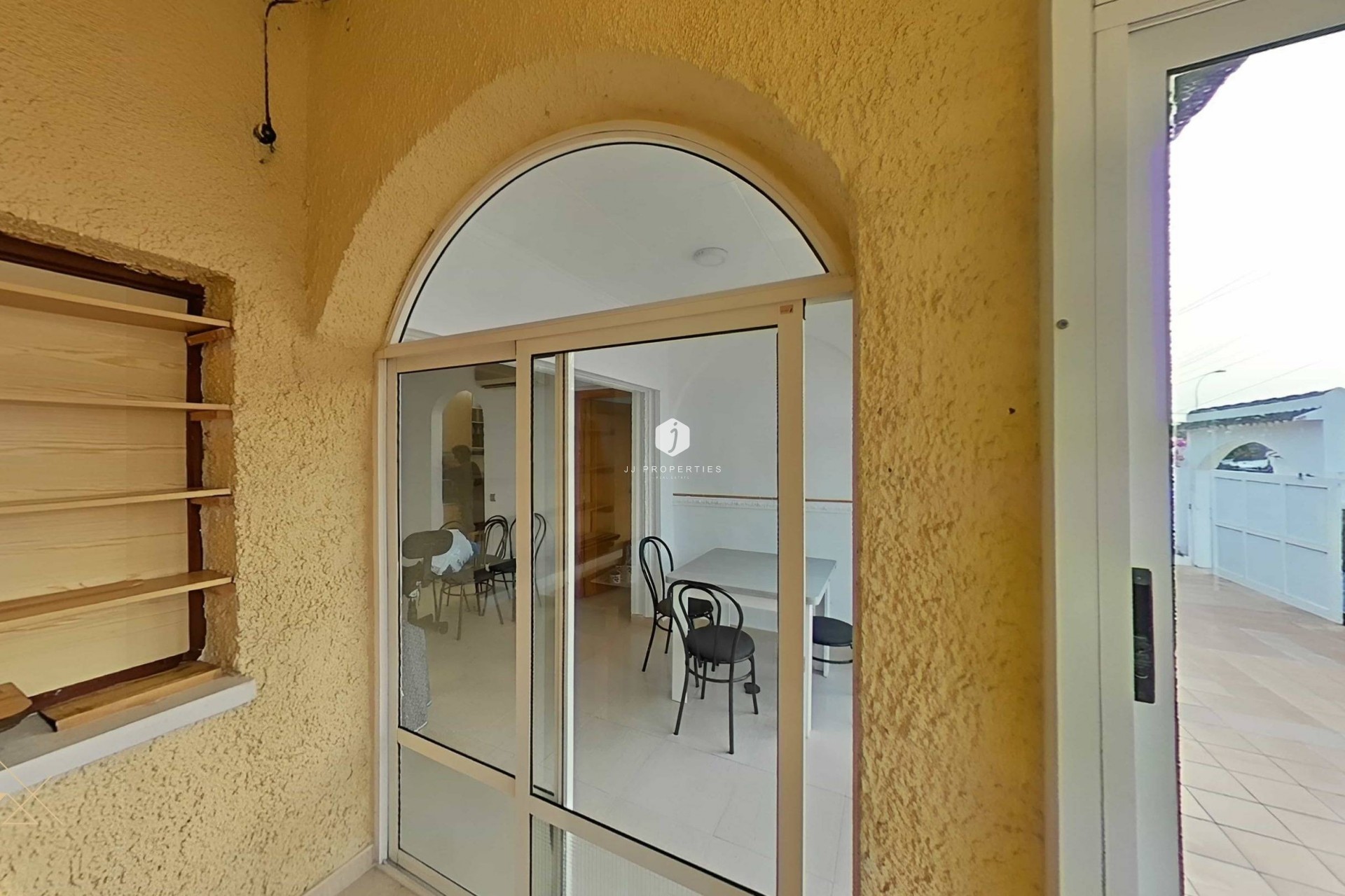 Z drugiej ręki - Villa -
Torrevieja - San luis