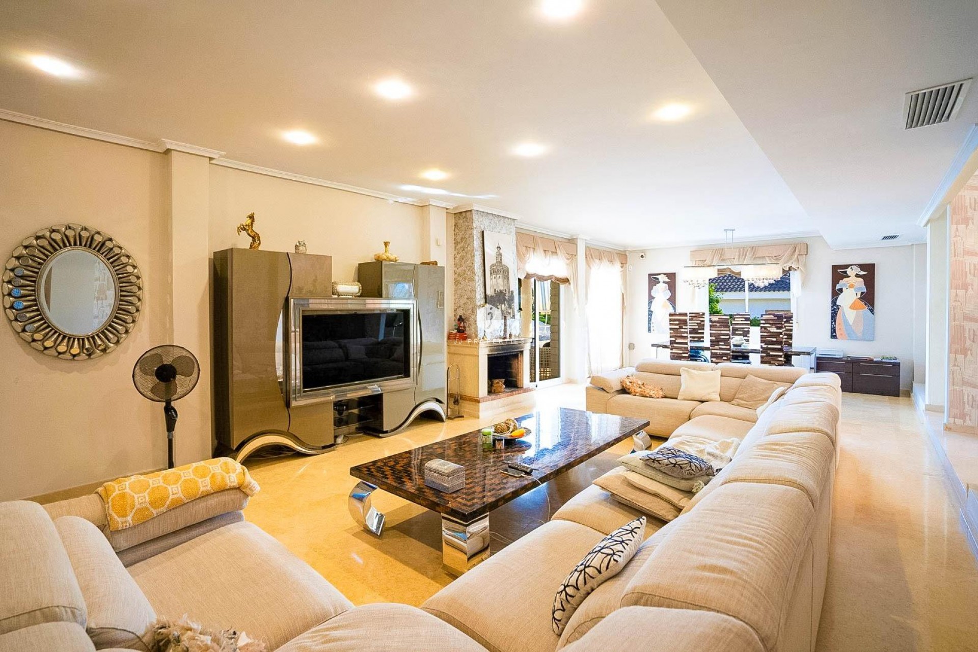 Z drugiej ręki - Villa -
Torrevieja - Torre la mata