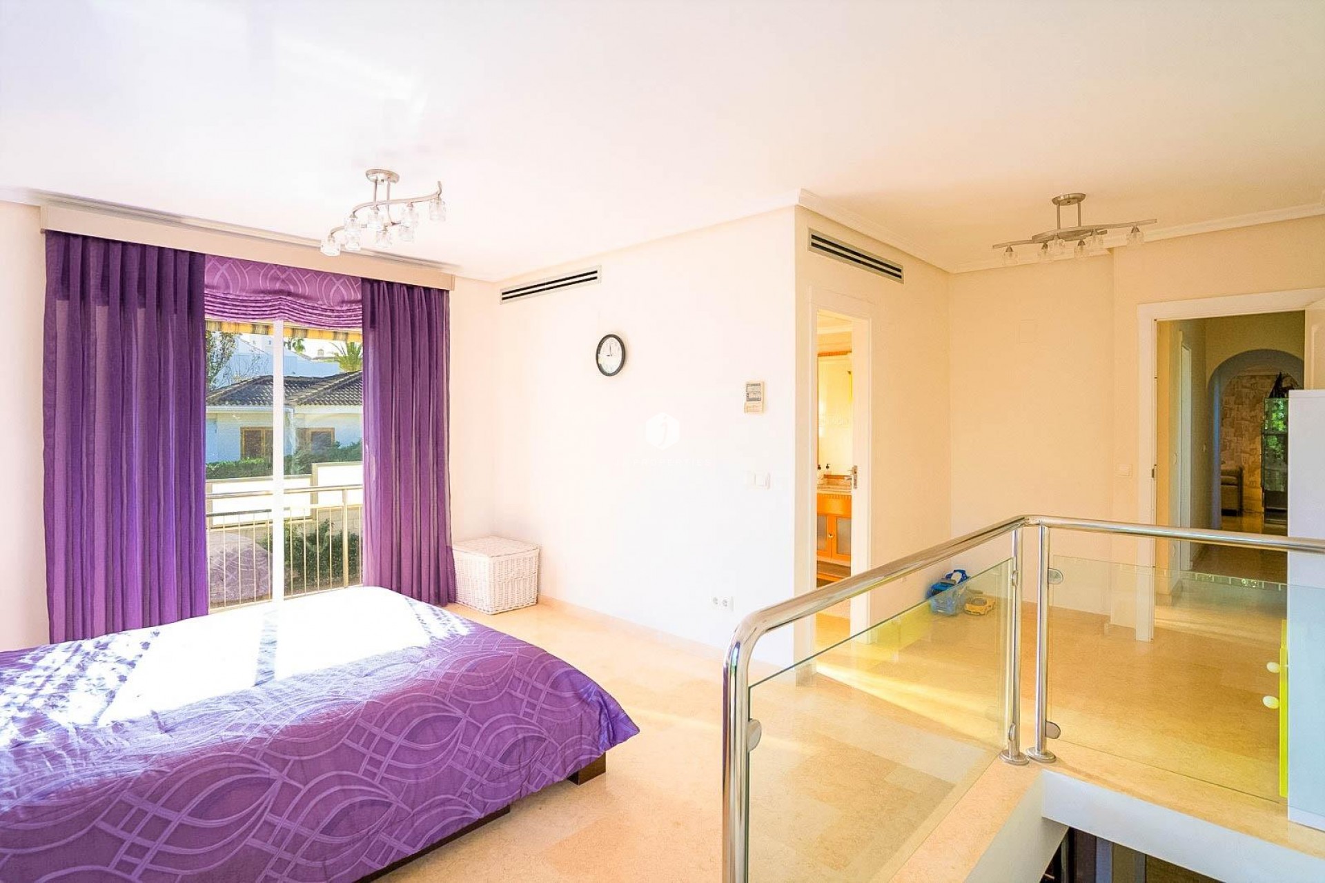 Z drugiej ręki - Villa -
Torrevieja - Torre la mata